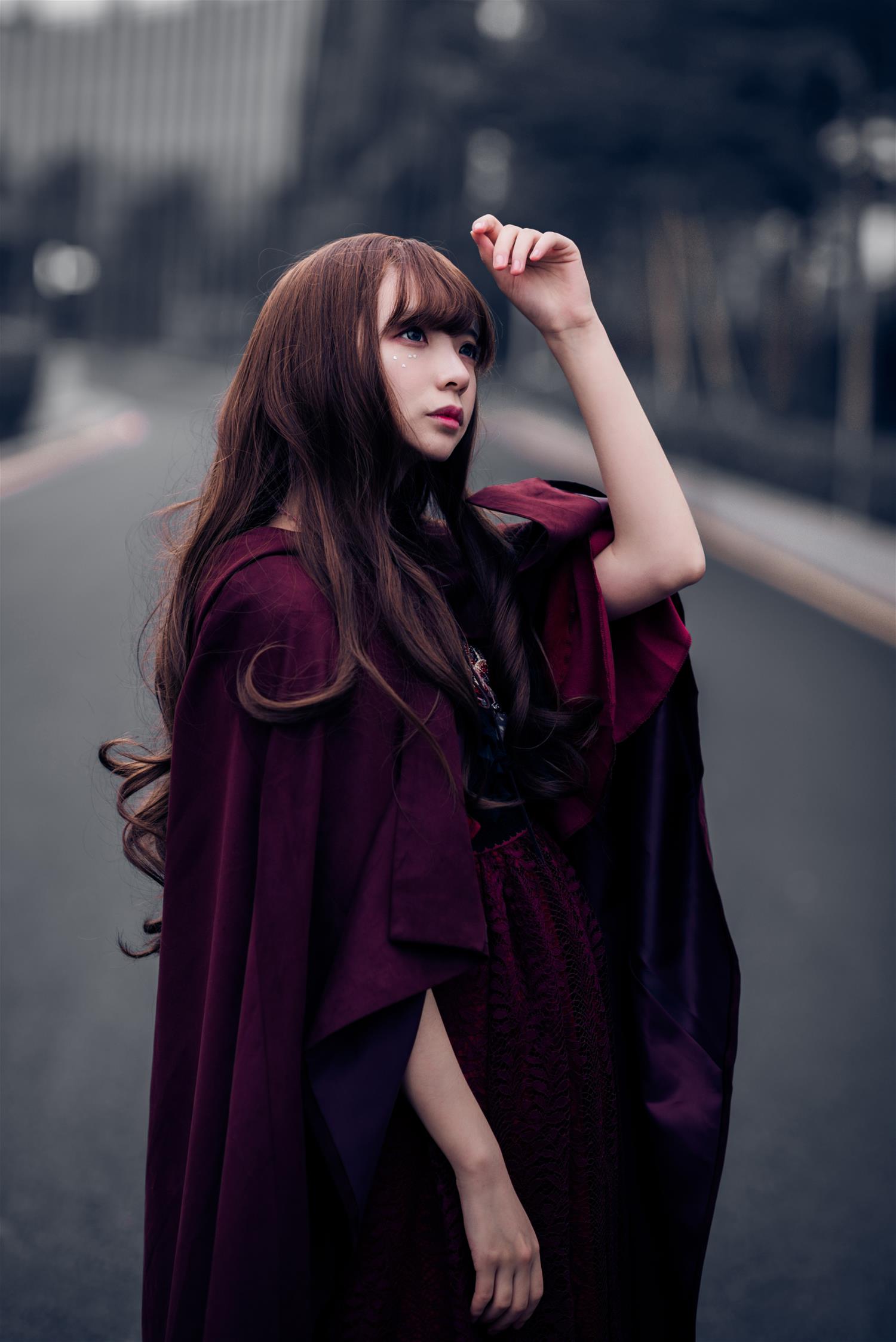 疯猫ss 红色披风 [12P-51MB]