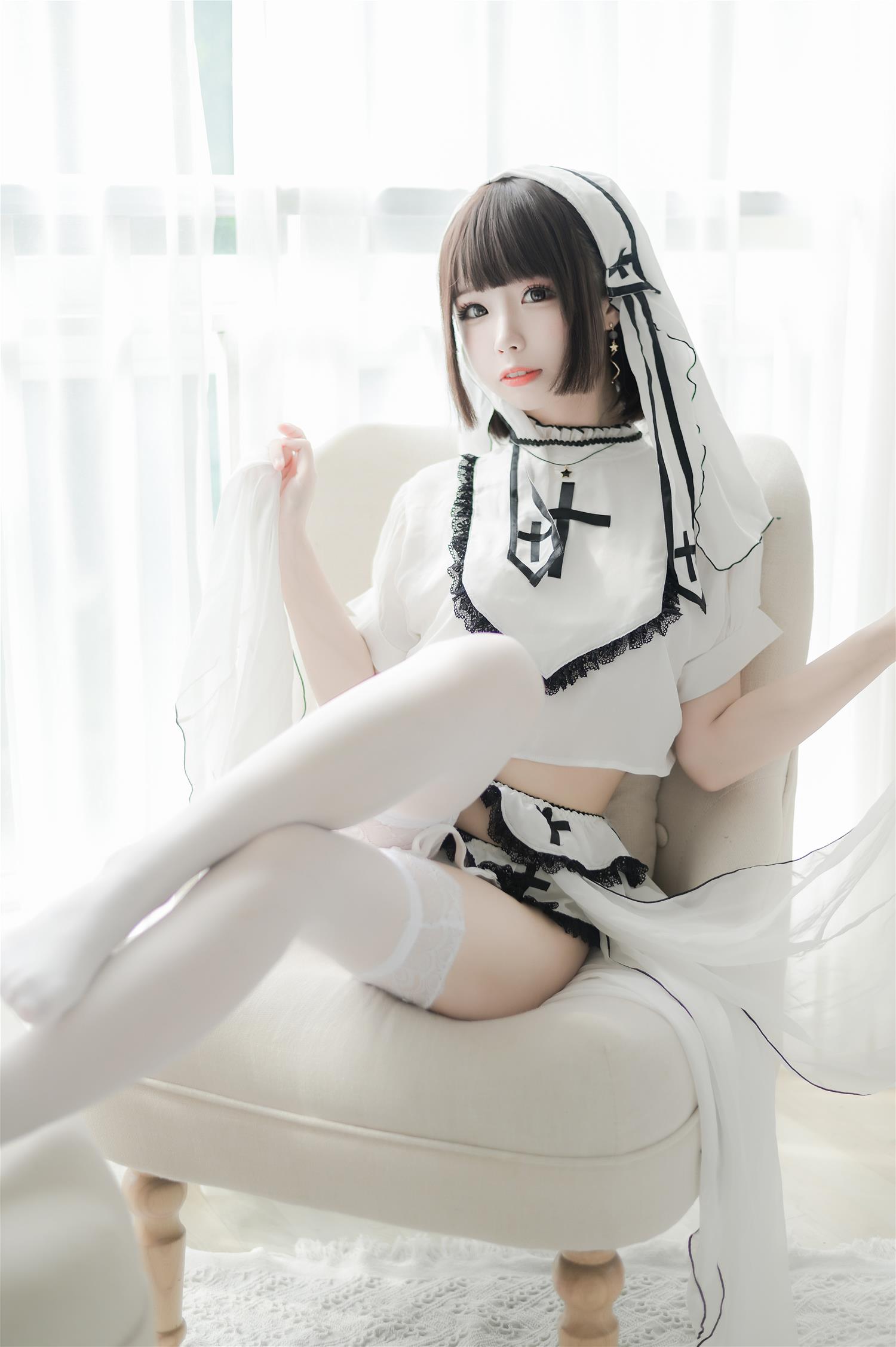 十万珍吱伏特 修女 [49P-287MB]