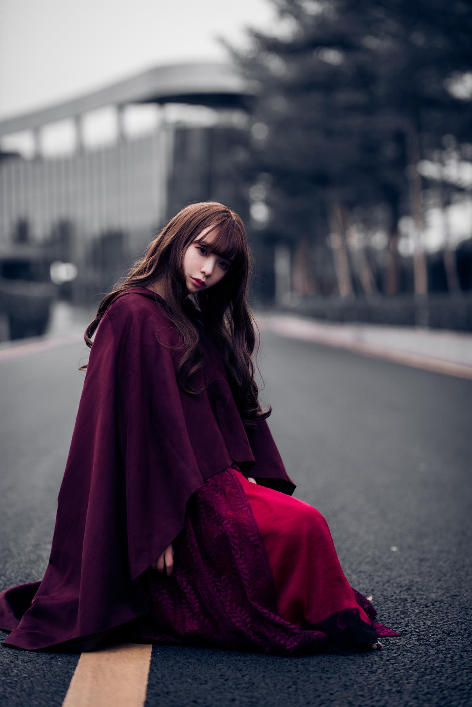 疯猫ss 红色披风 [12P-51MB]