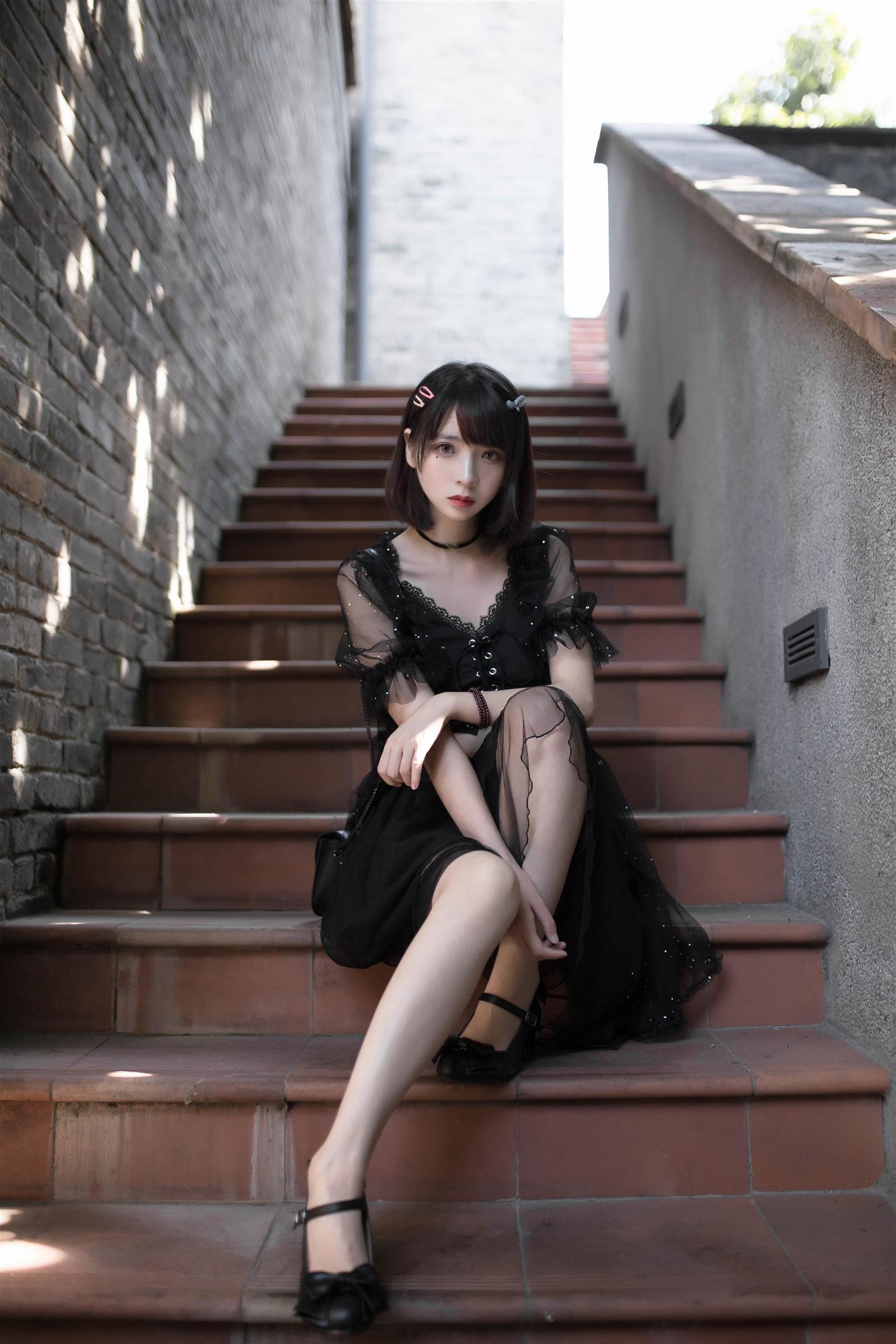 疯猫ss 街拍 [9P-43MB]