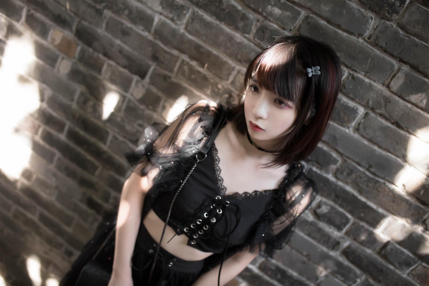 疯猫ss 街拍 [9P-43MB]