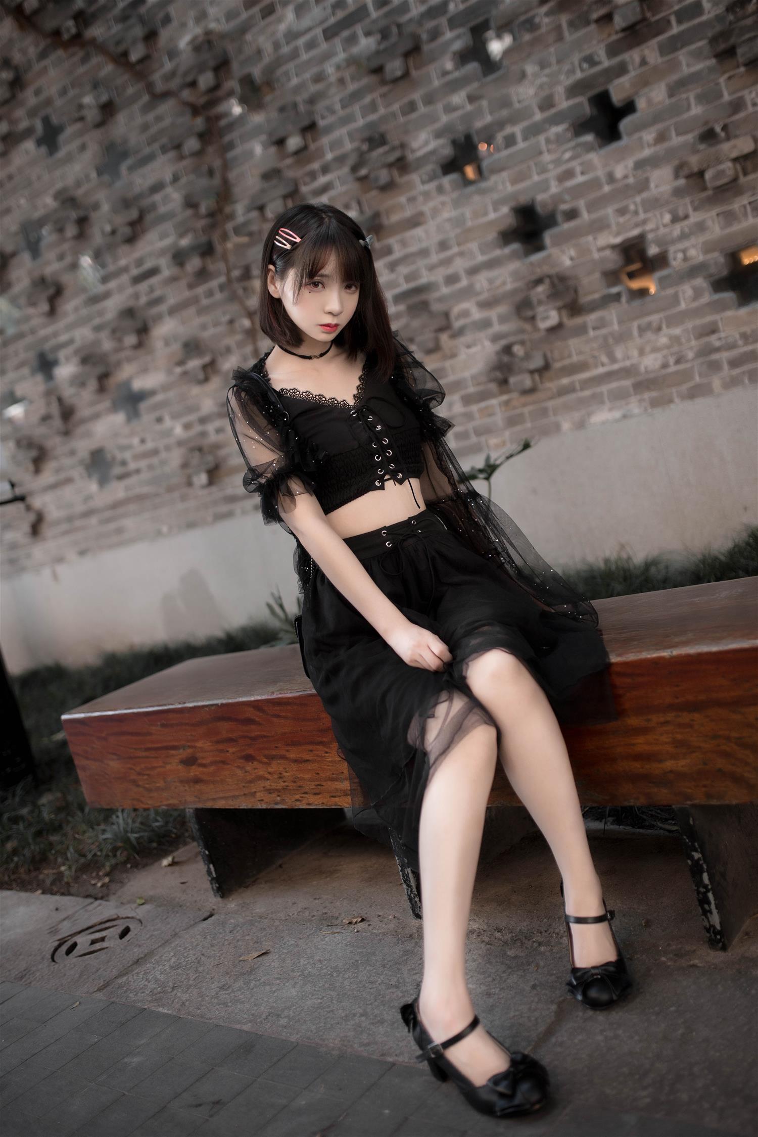 疯猫ss 街拍 [9P-43MB]