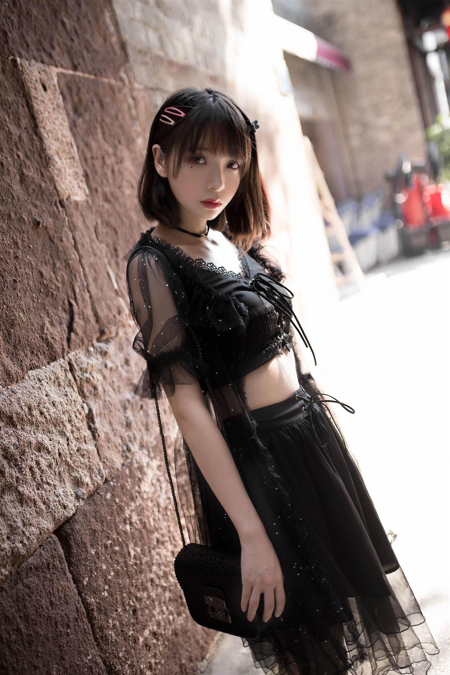 疯猫ss 街拍 [9P-43MB]