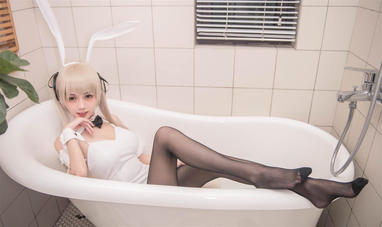 你的负卿 穹妹兔女郎（室内） [11P-42MB]