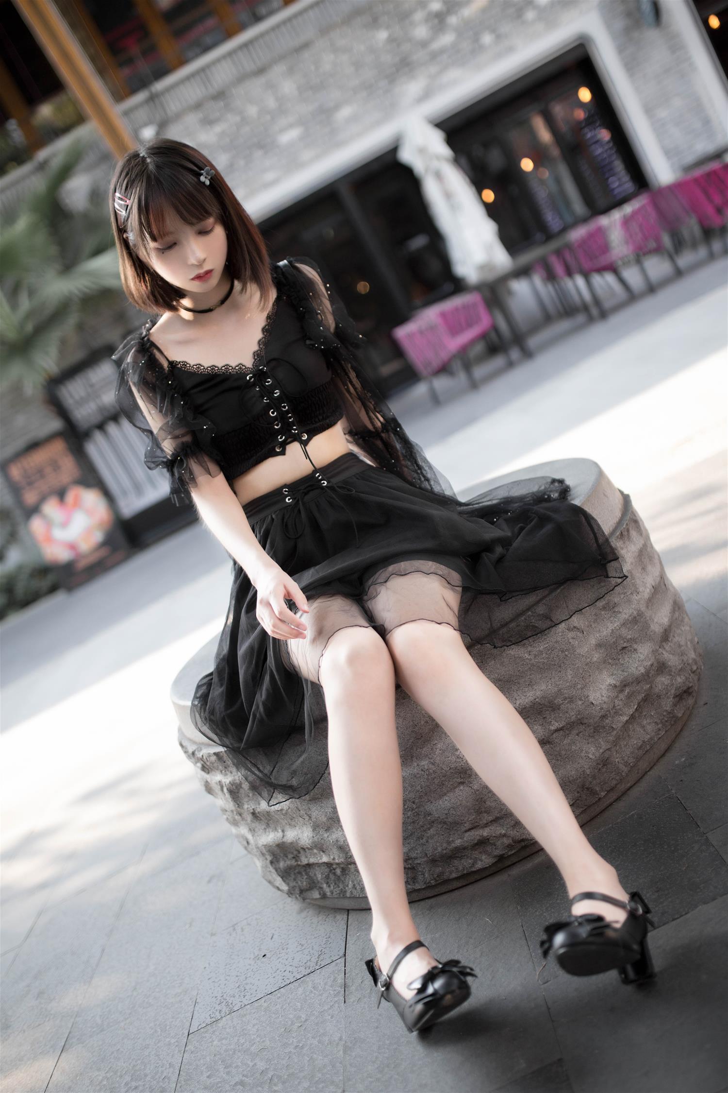 疯猫ss 街拍 [9P-43MB]