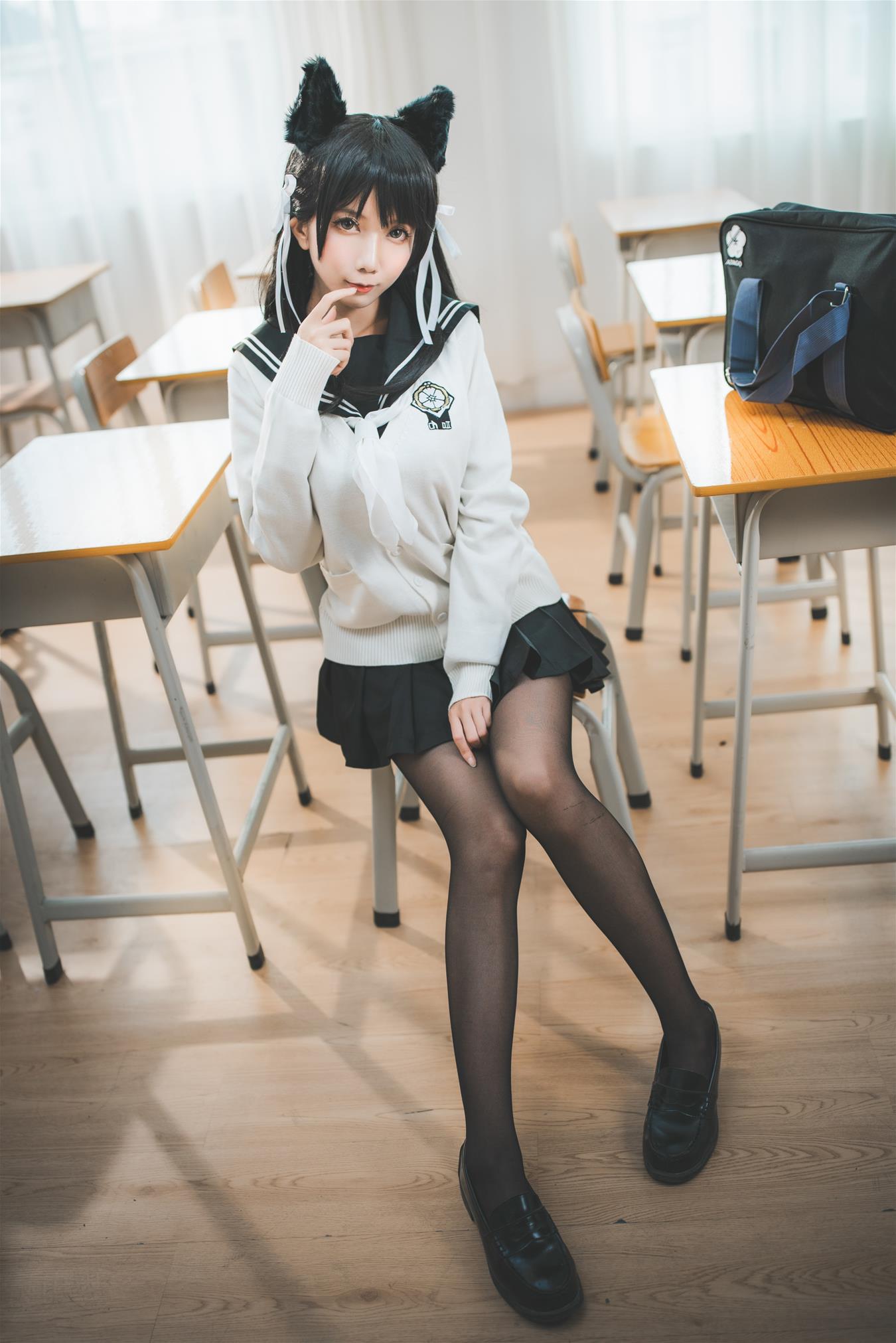 迷失人形QUQ 犬 学院幻想曲 [23P-26MB]