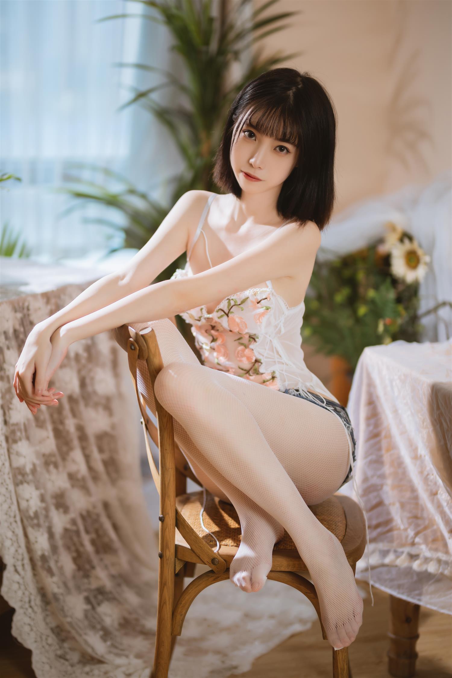 许岚LAN 纯欲牛仔短裤 [40P-555MB]