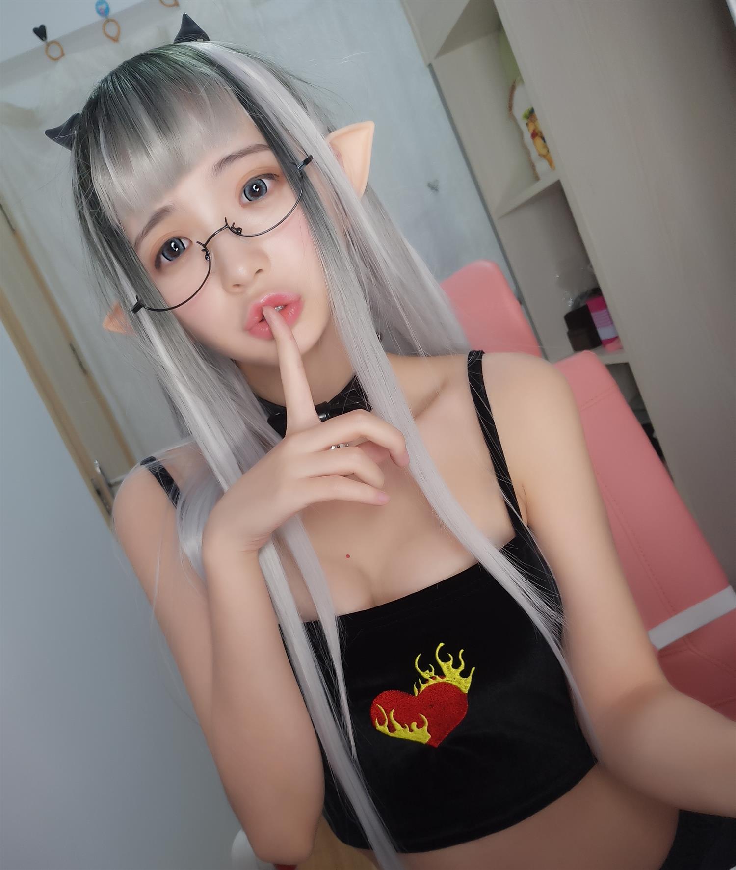 疯猫ss 猫哥超凶 [9P-33MB]