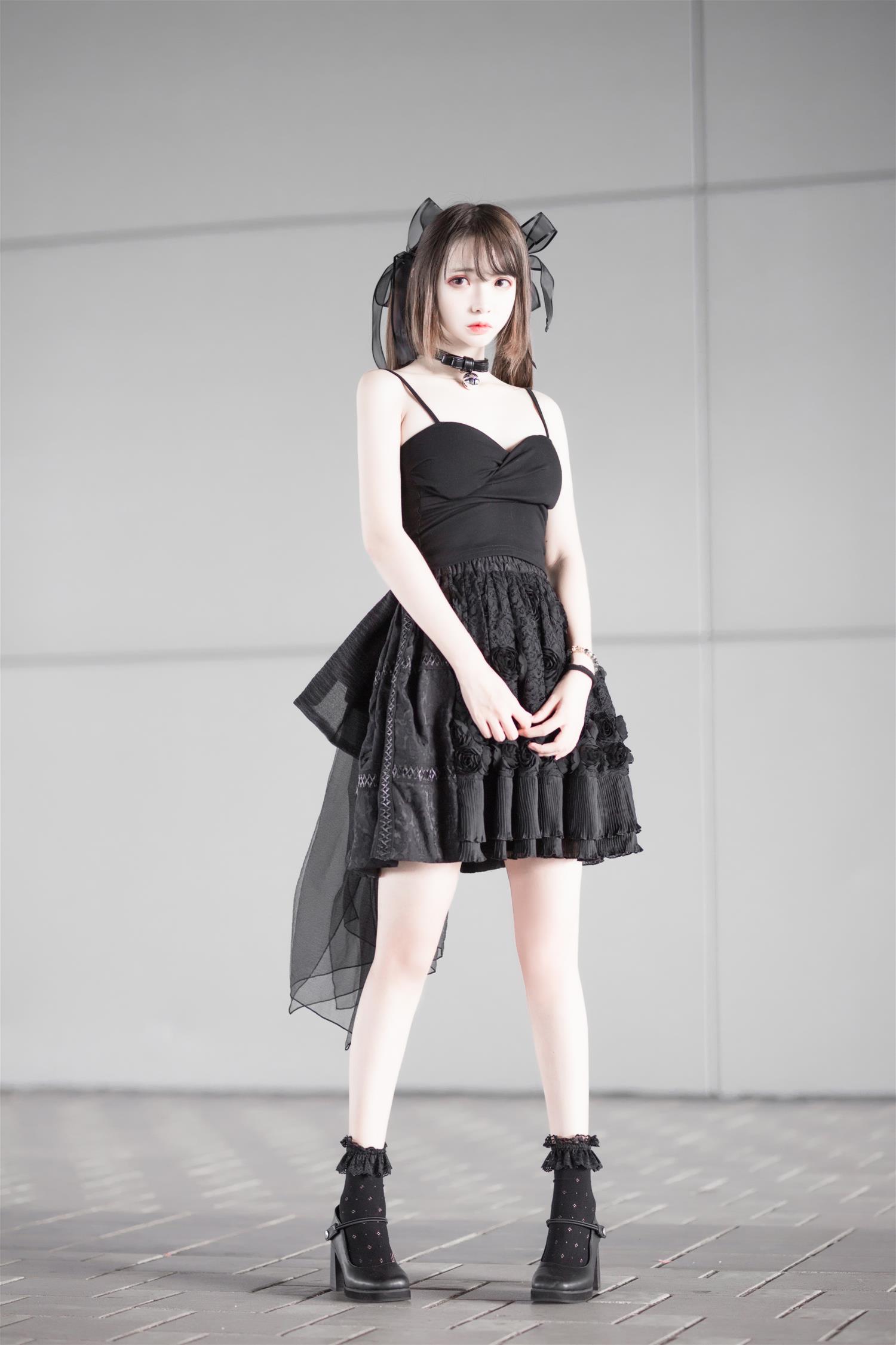 疯猫ss 猫漫展黑裙 [10P-75MB]