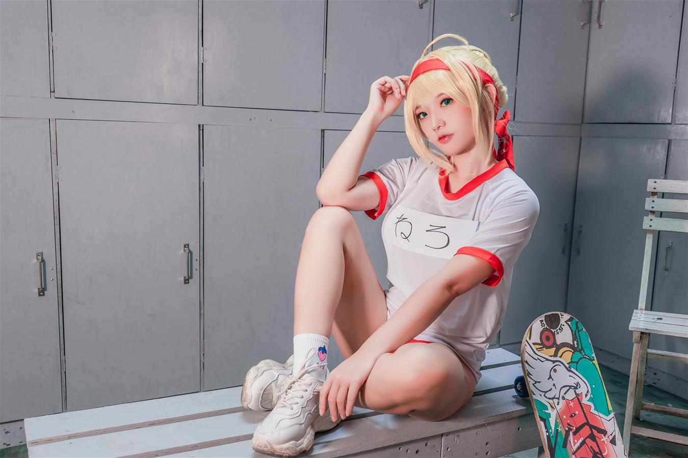 Messie Huang Nero [22P-78MB]