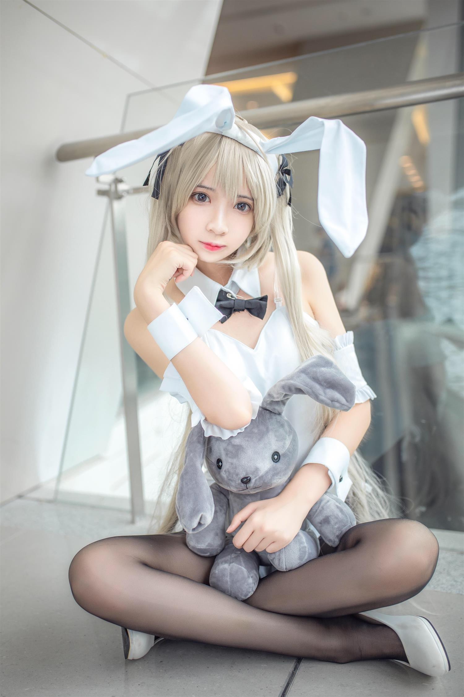 疯猫ss 穹妹兔女郎 [13P-17MB]