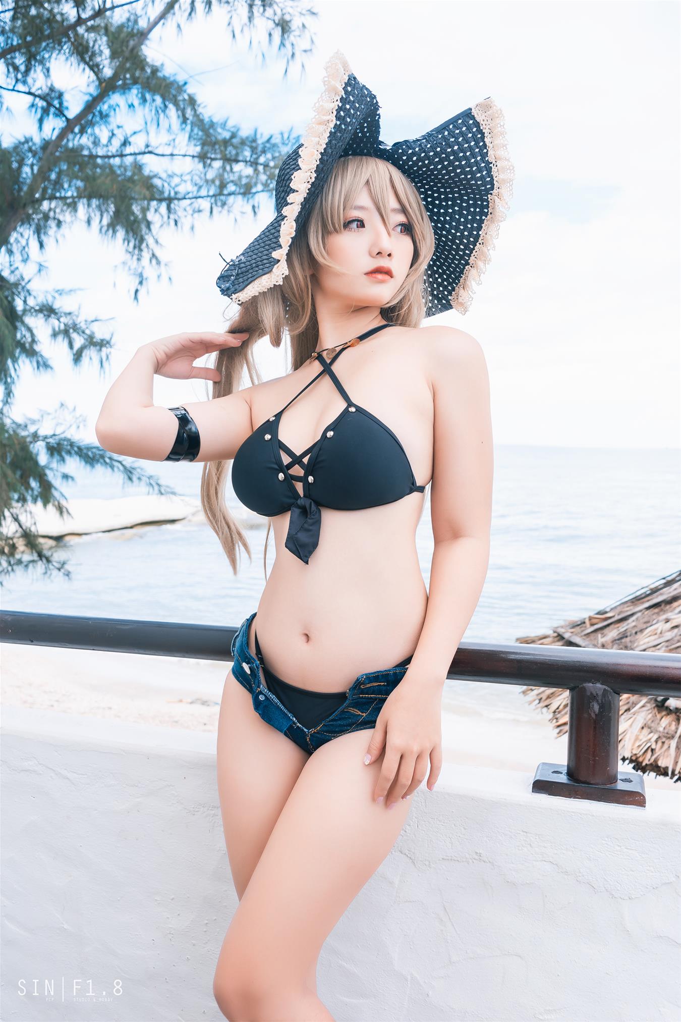 Messie Huang Jean Bart swimsuit [20P-63MB]