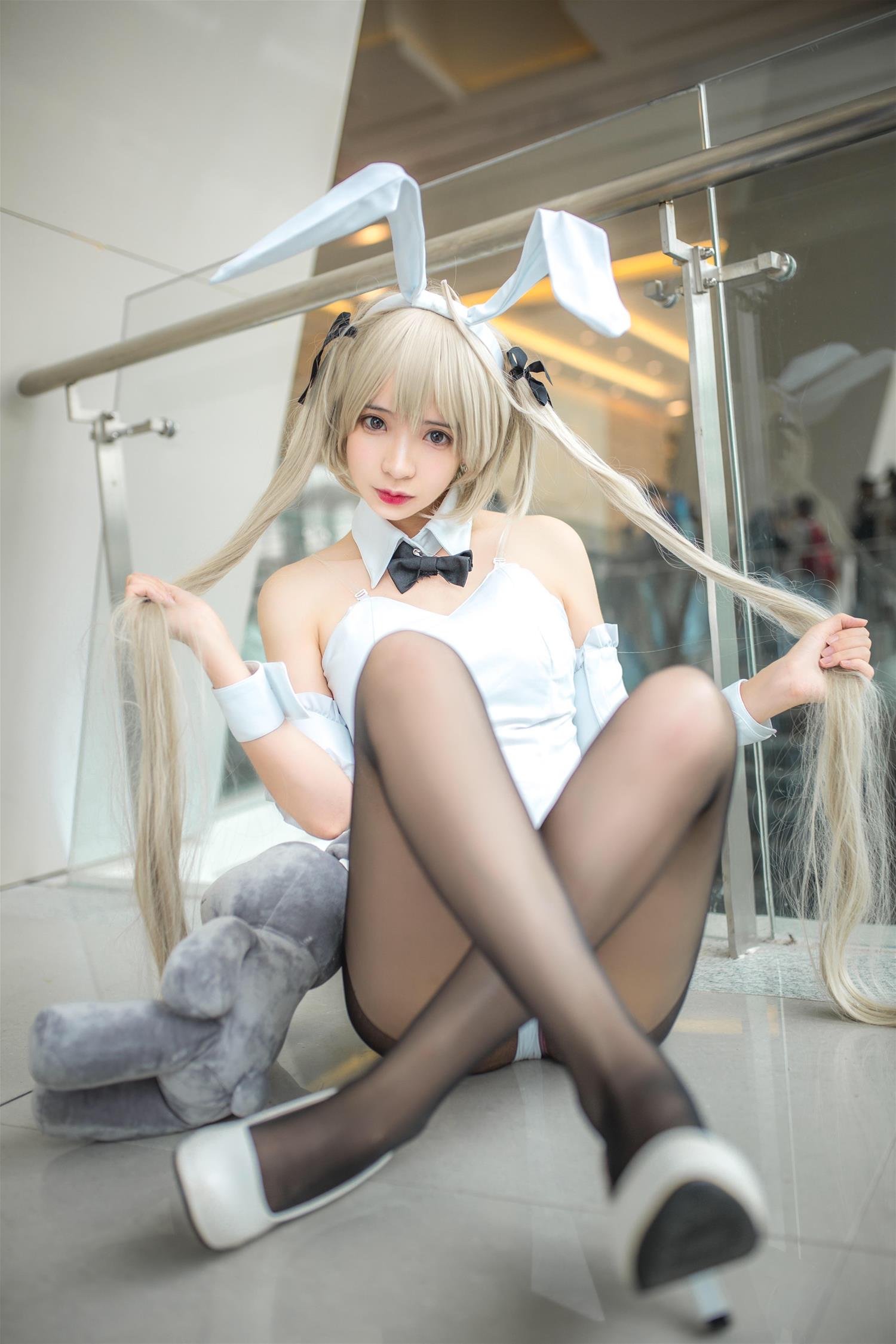 疯猫ss 穹妹兔女郎 [13P-17MB]