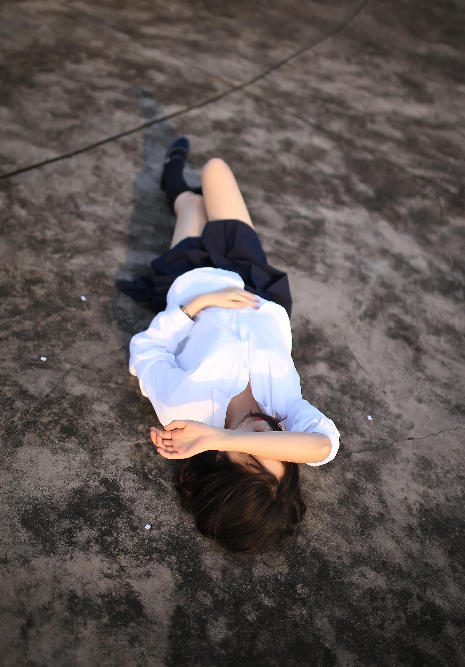 疯猫ss 天台 [11P-66MB]