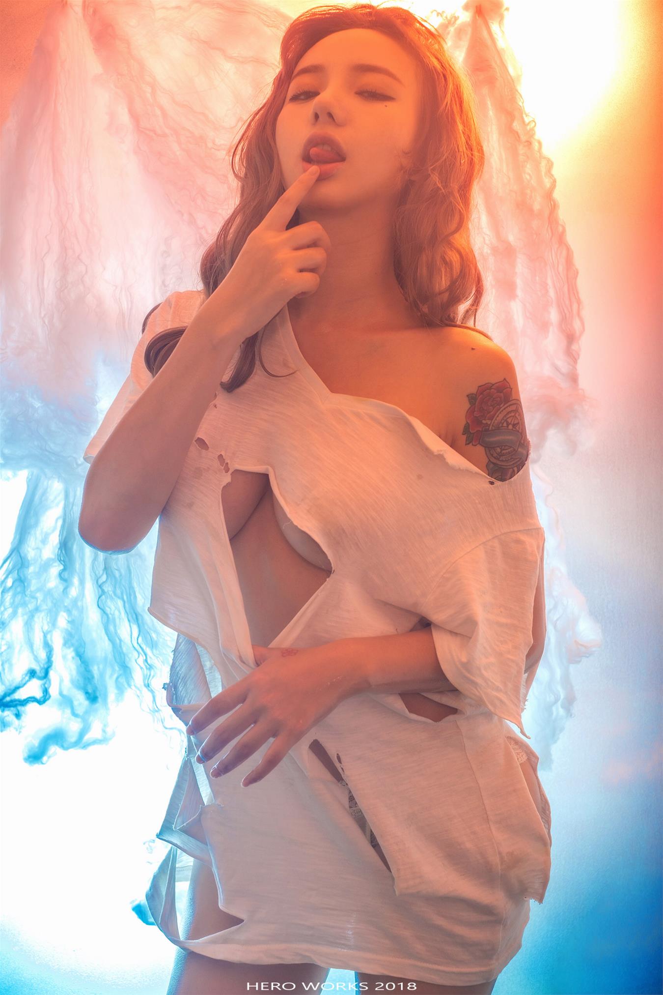 洛丽塔大哥 私房 [11P-34MB]