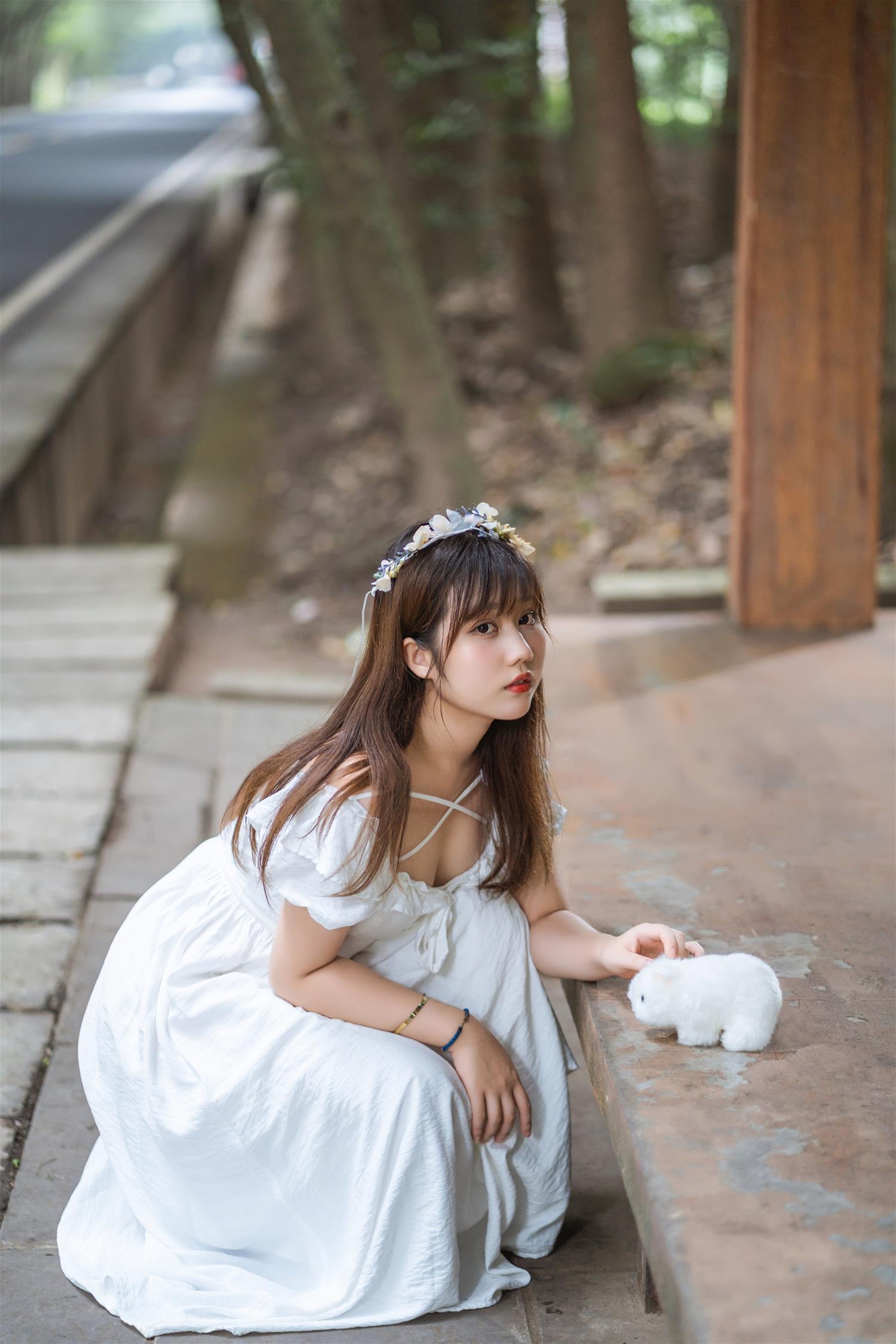 镜酱 私奔 连衣裙 [12P-130MB]