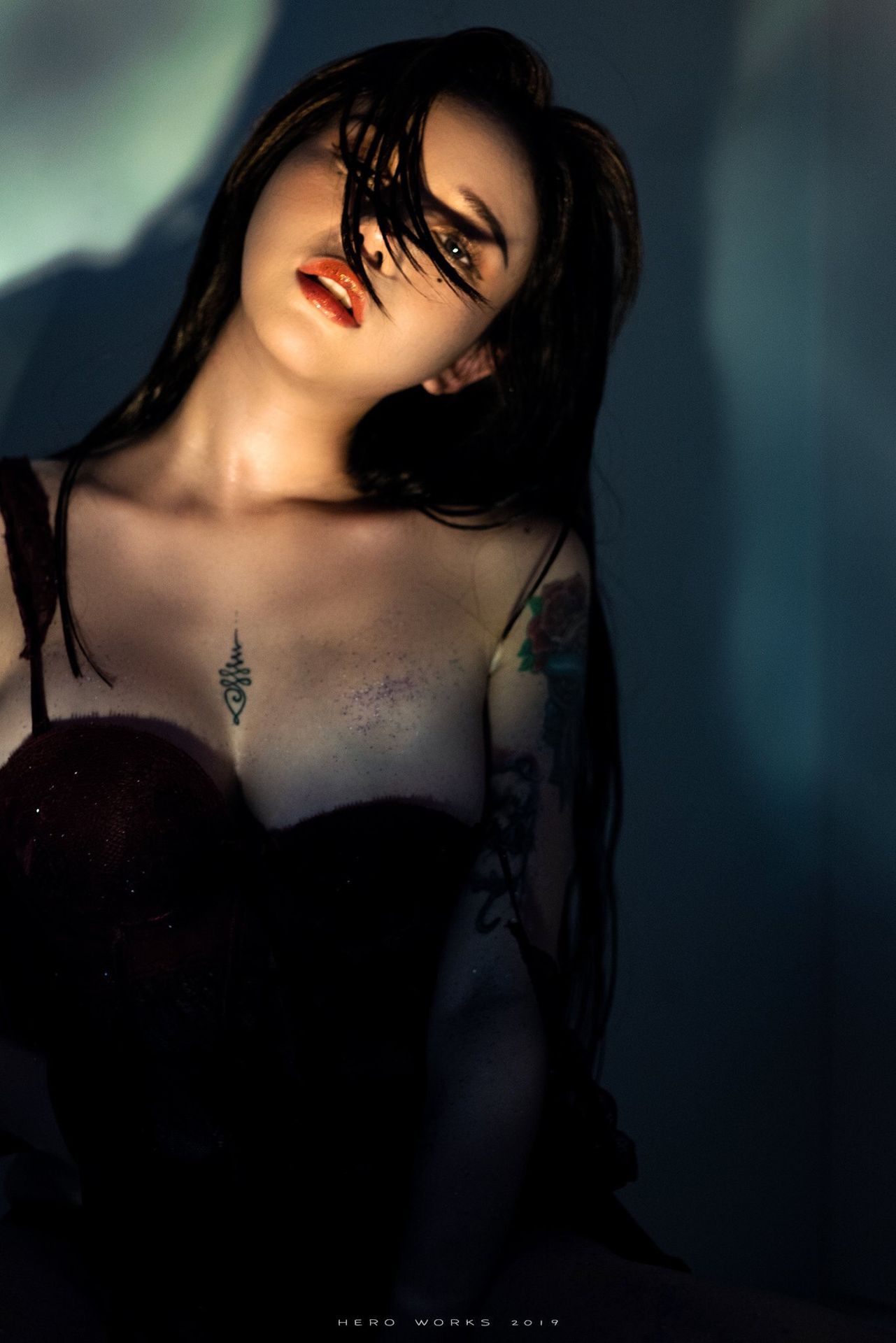 洛丽塔大哥 私房2 [13P-2MB]