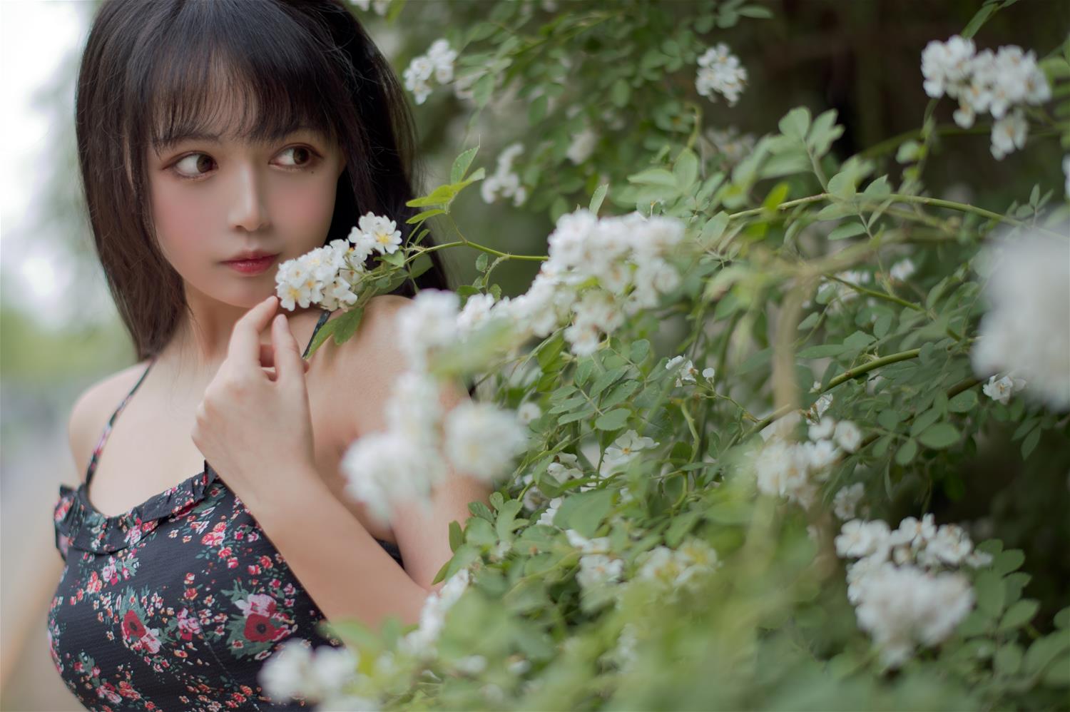 黑猫猫 蔷薇1 [22P-257MB]