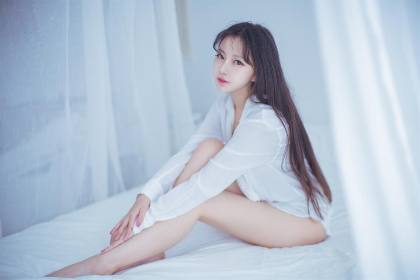 Shika小鹿鹿 白衬衣 [13P-88MB]