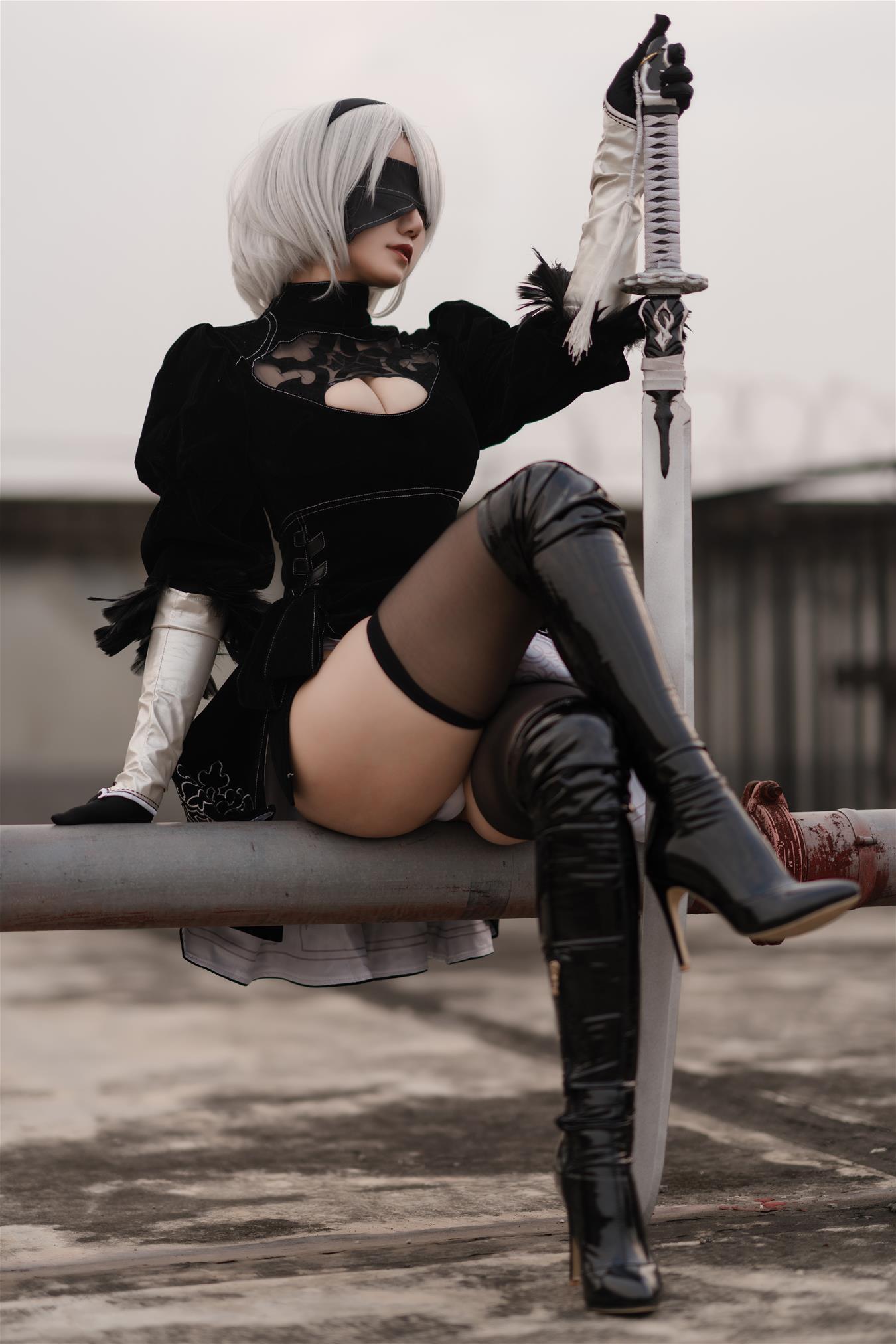 小仓千代w 8月舰长写真 2B原皮 [20P-104MB]