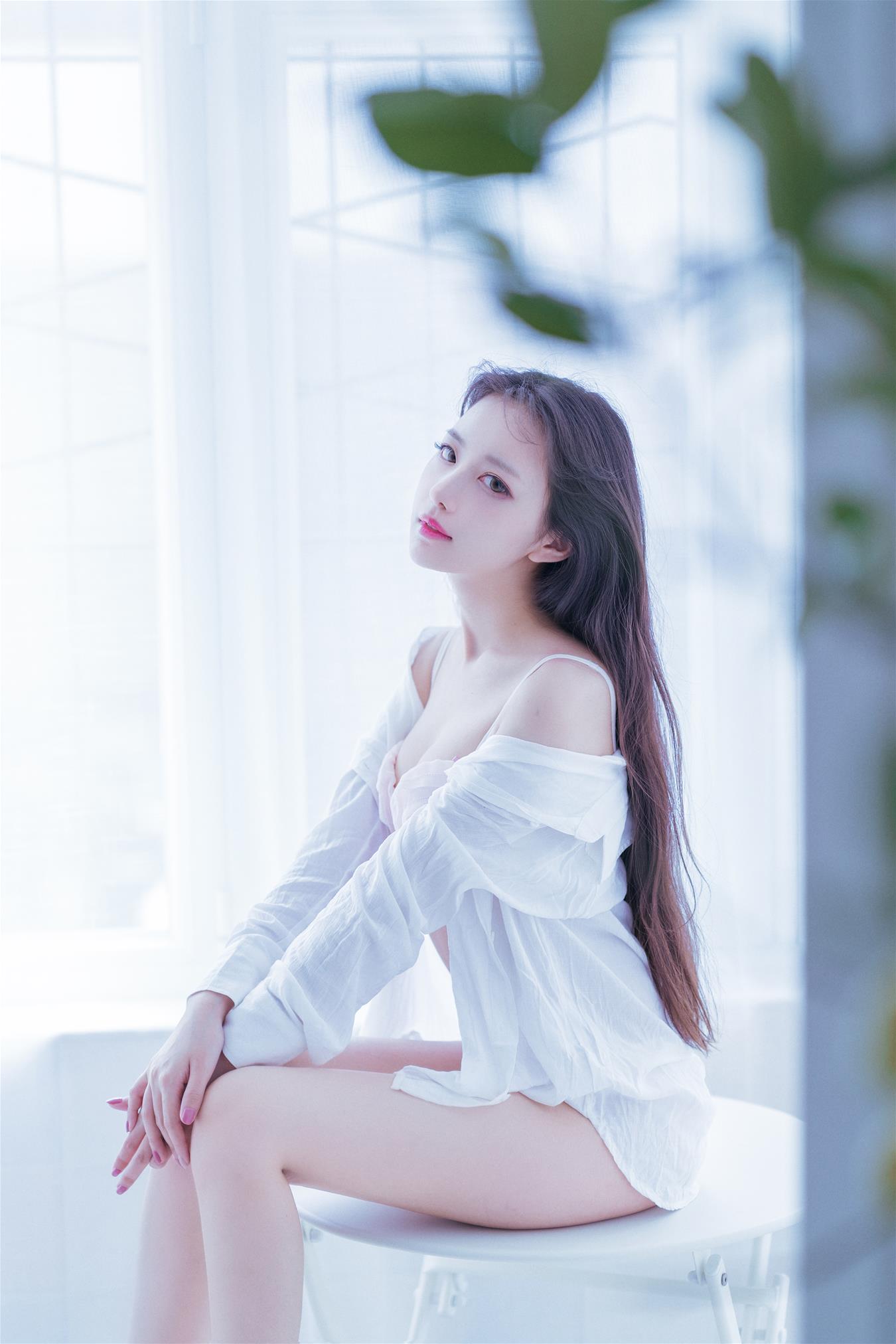 Shika小鹿鹿 白衬衣 [13P-88MB]