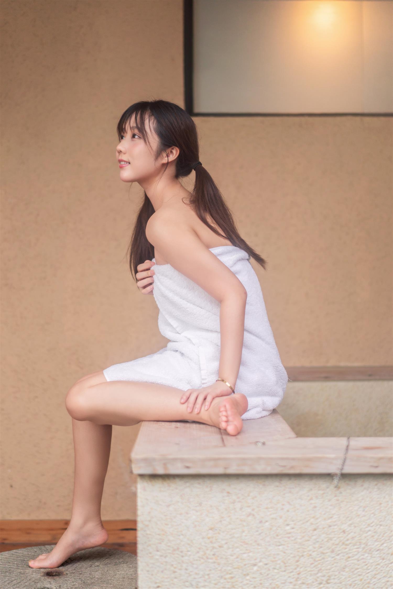 镜酱 私奔 温泉 [28P-455MB]