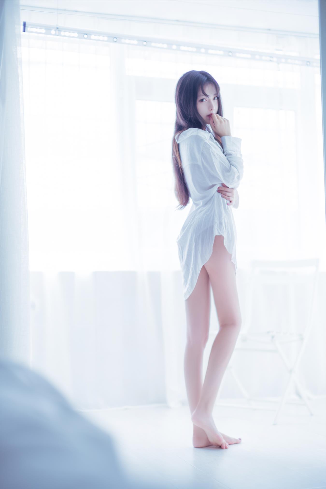 Shika小鹿鹿 白衬衣 [13P-88MB]