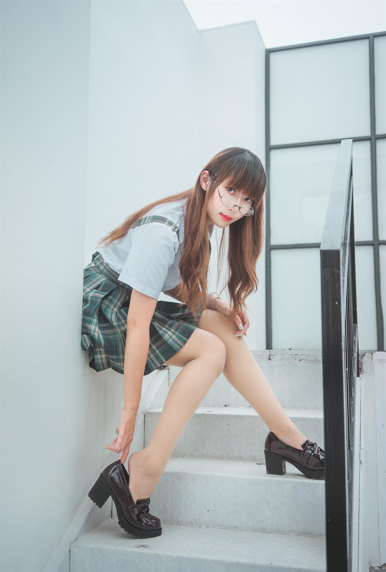 Money冷冷 JK [17P-68MB]