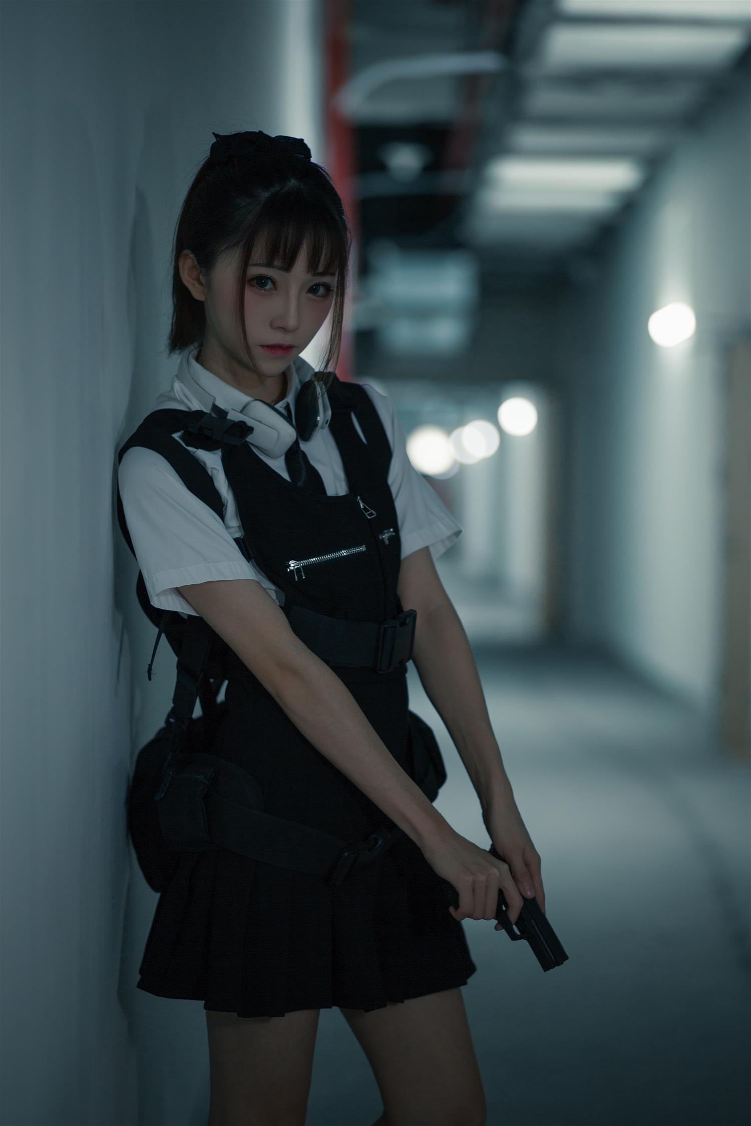 绮太郎_Kitaro 束手就擒 [13P-145MB]