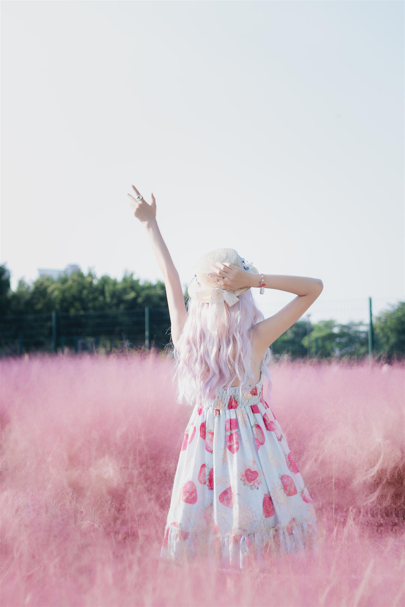 西呱呀呀呀 粉草 [15P-108MB]