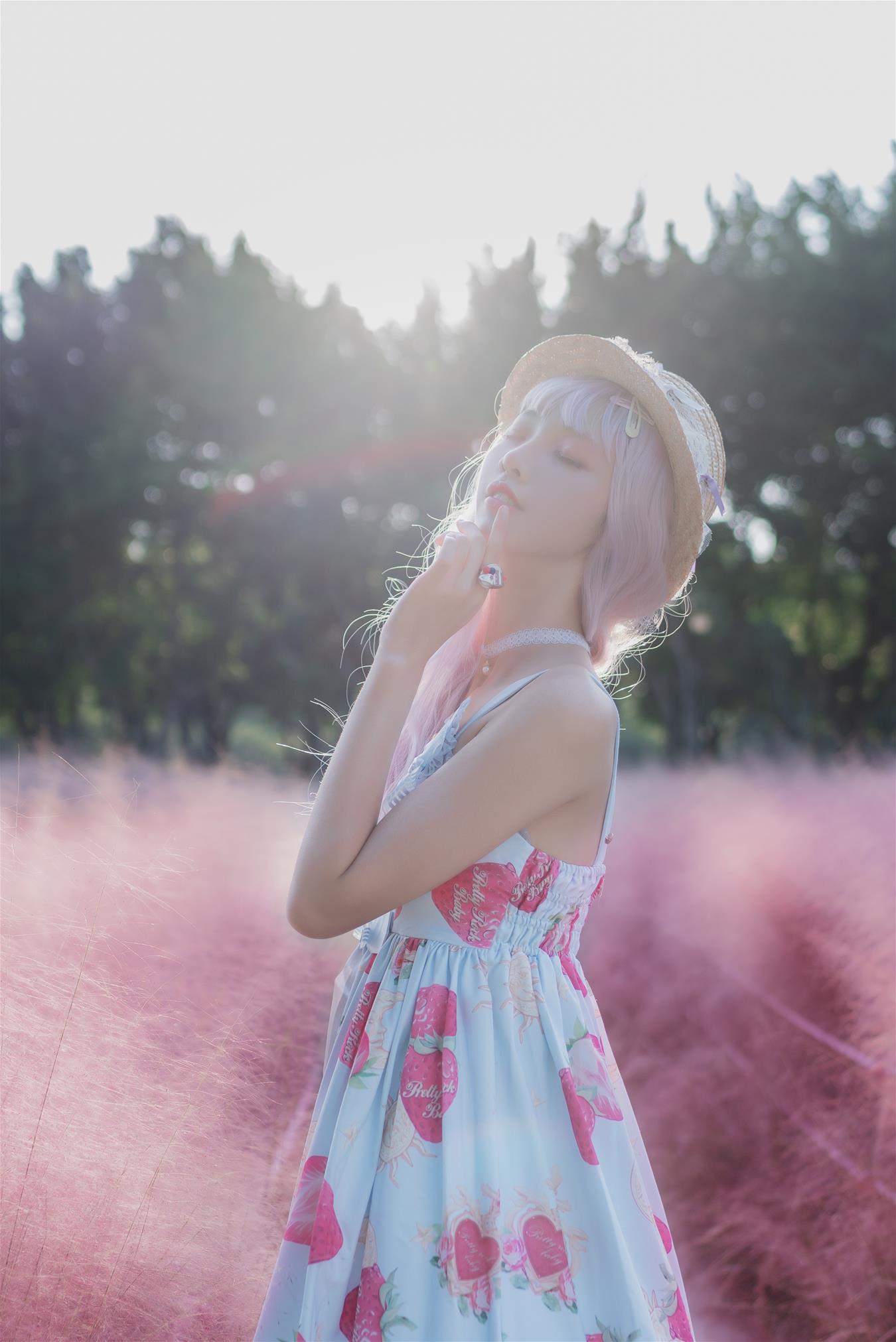 西呱呀呀呀 粉草 [15P-108MB]