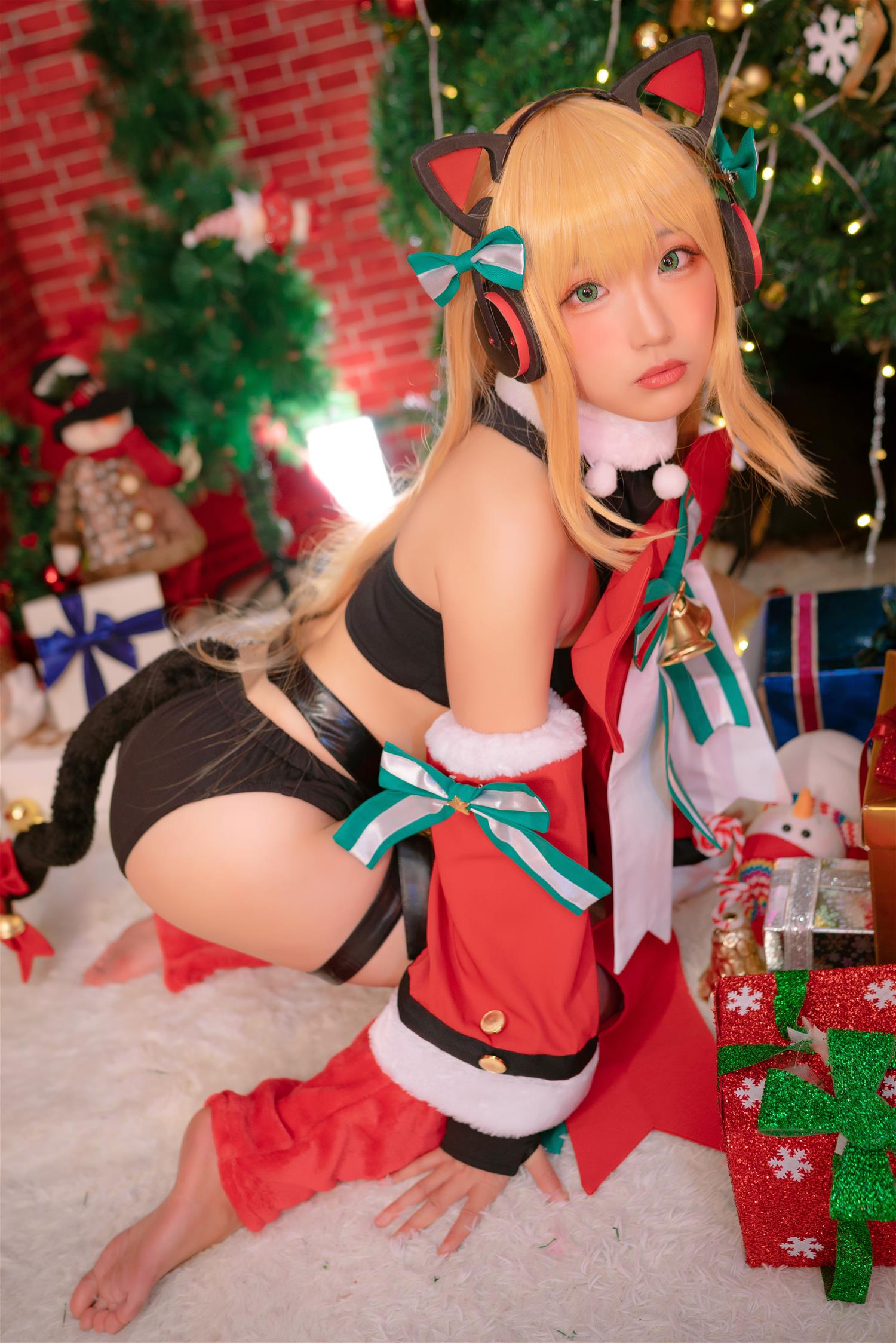 弥美Mime 少女前线 TMP 圣诞节 [15P-241MB]