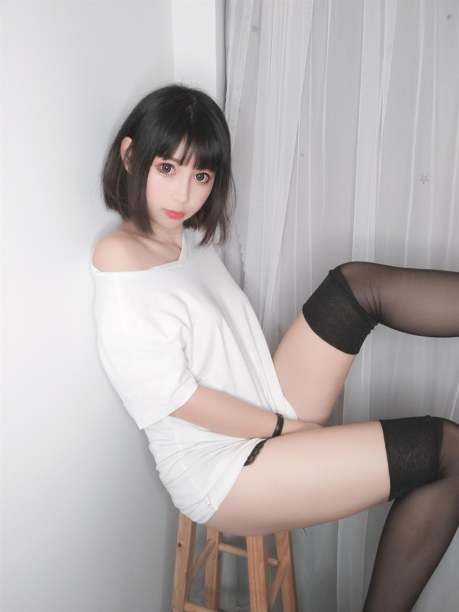 黑米粥（小酥酱）白色T恤 [27P1V-188MB]