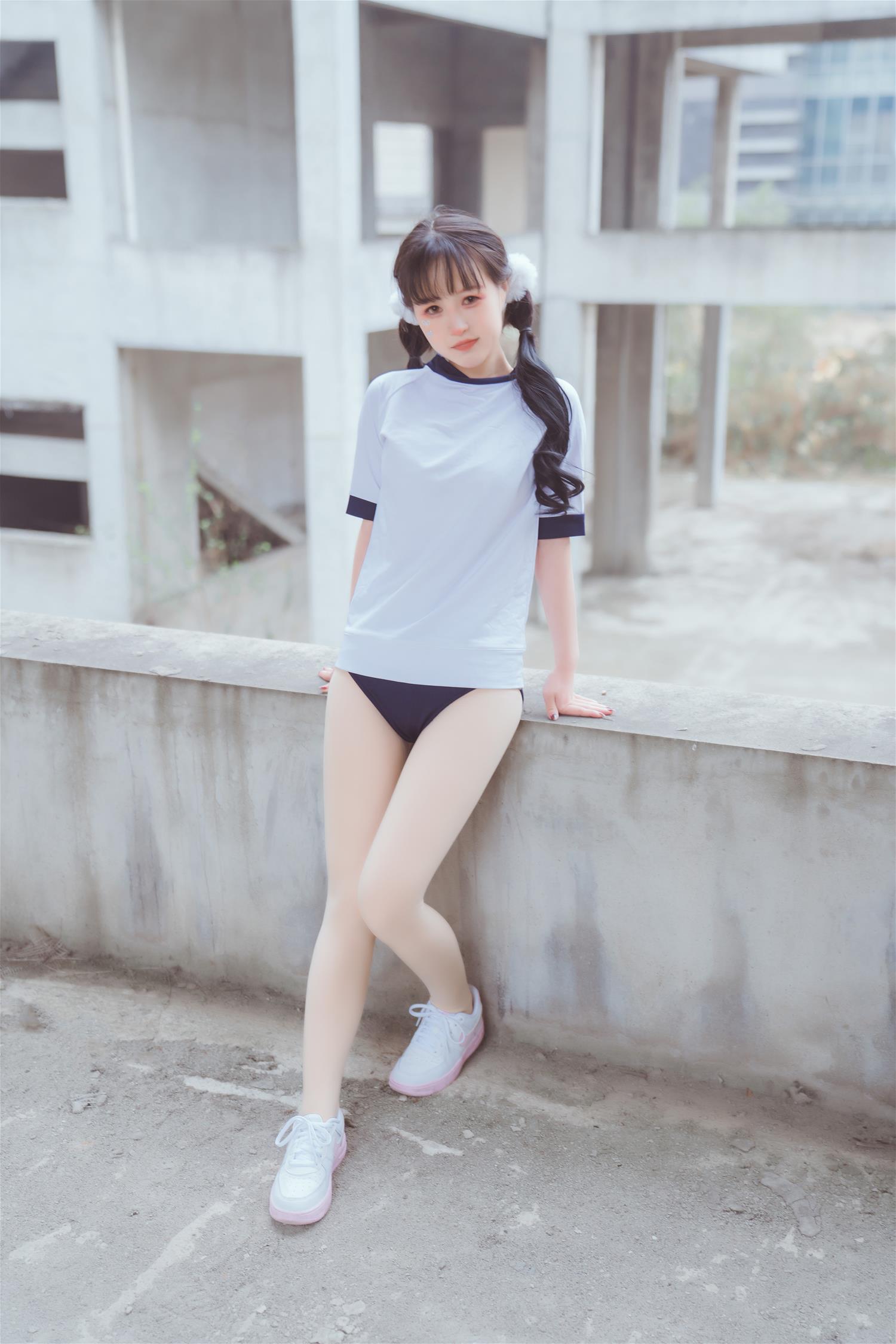 晕崽 工地日记 [70P1V-1.48GB]