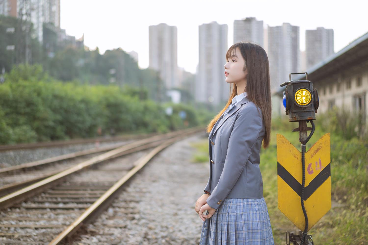 镜酱 私奔 制服 [30P-375MB]