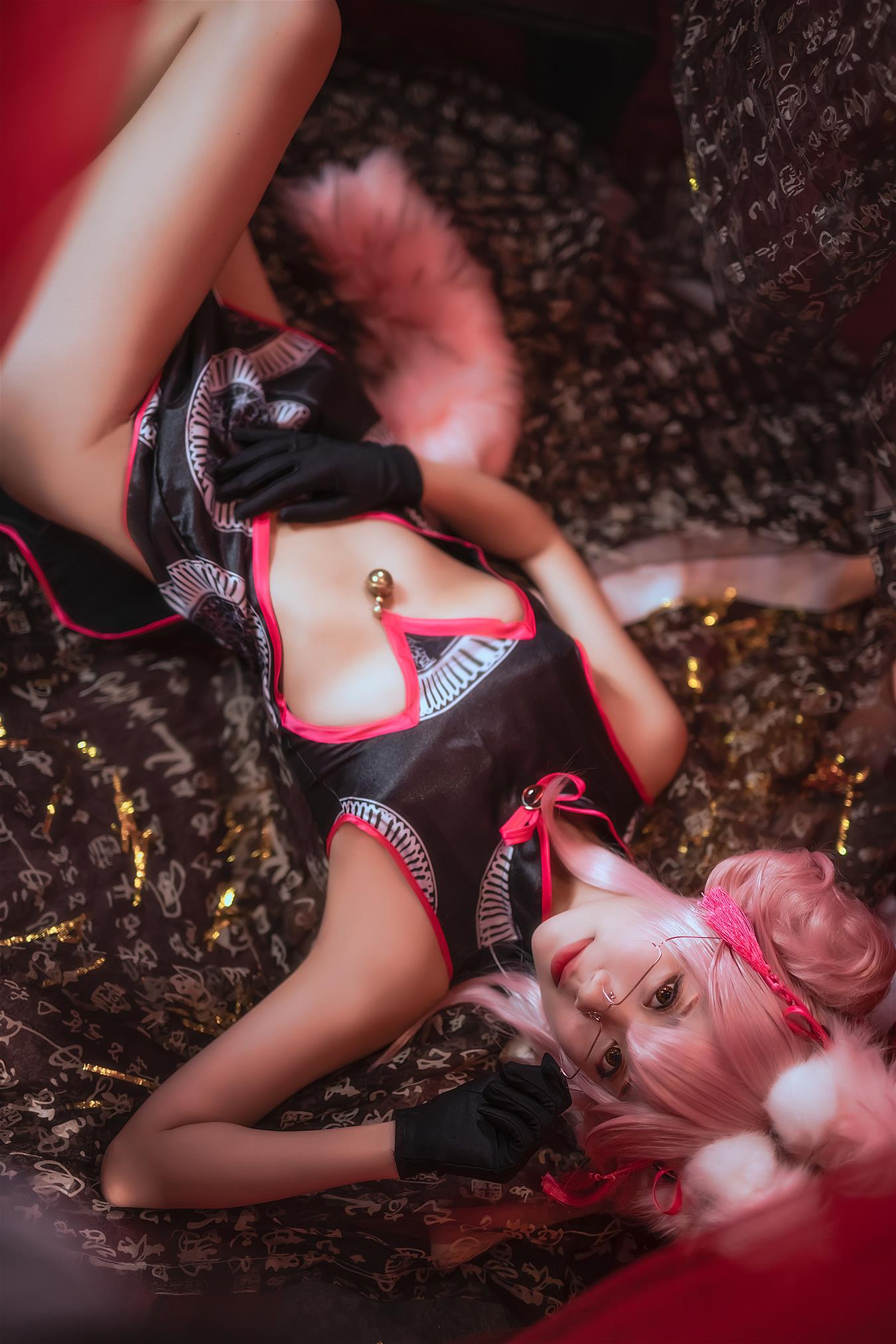 黑川 杀阶旗袍 柯杨斯卡娅 [12P-300MB]