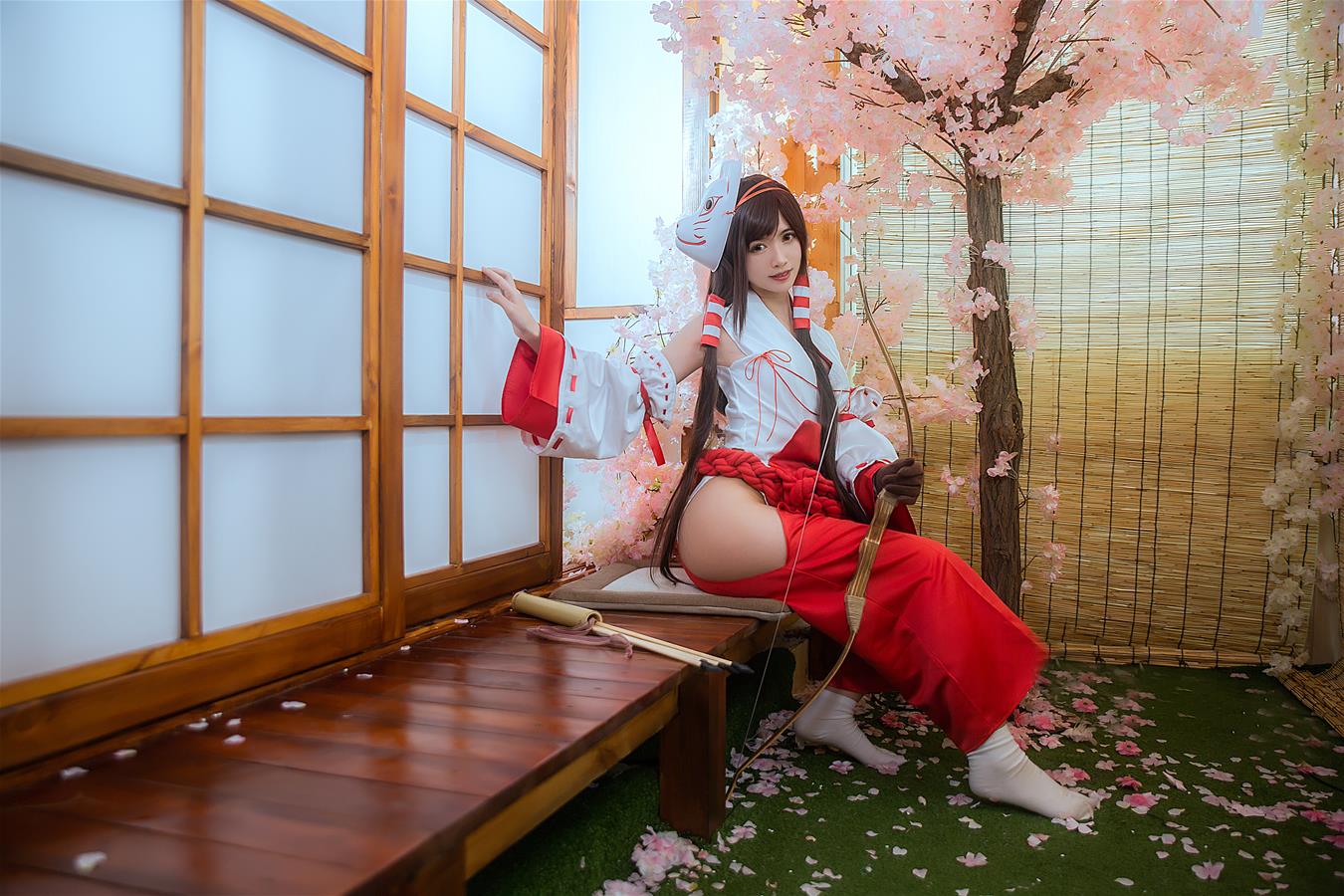 鳗鱼霏儿 巫女 [19P-142MB]