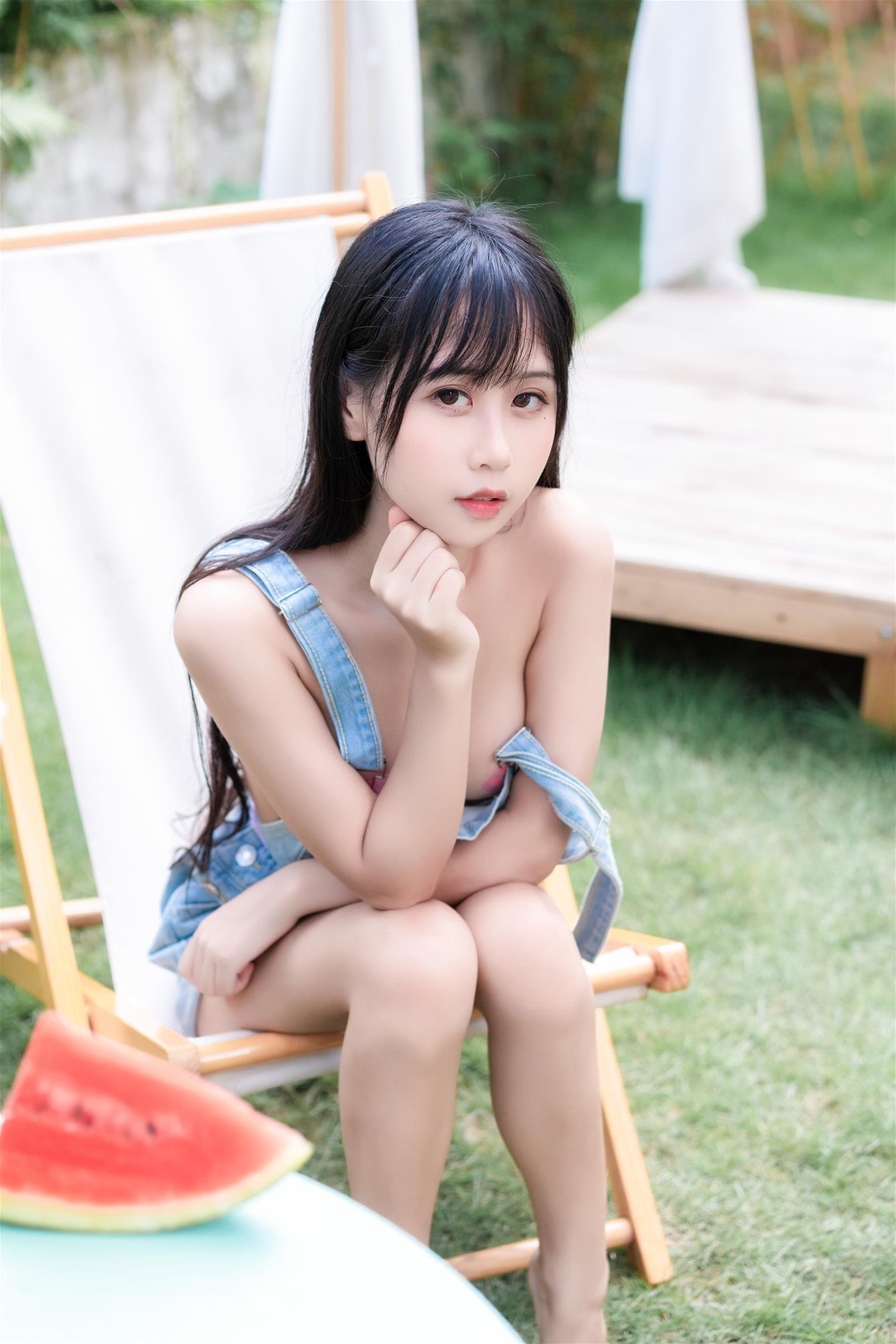 萌芽儿o0 西瓜与夏天 [33P-331MB]