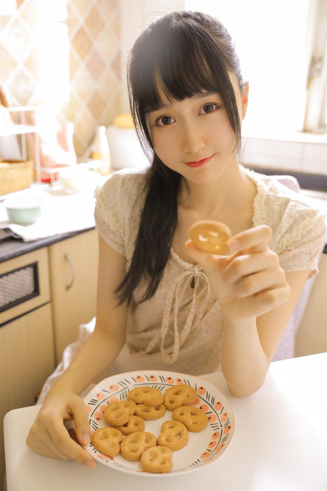 木绵绵OwO 绵相随 厨娘 [8P-24MB]