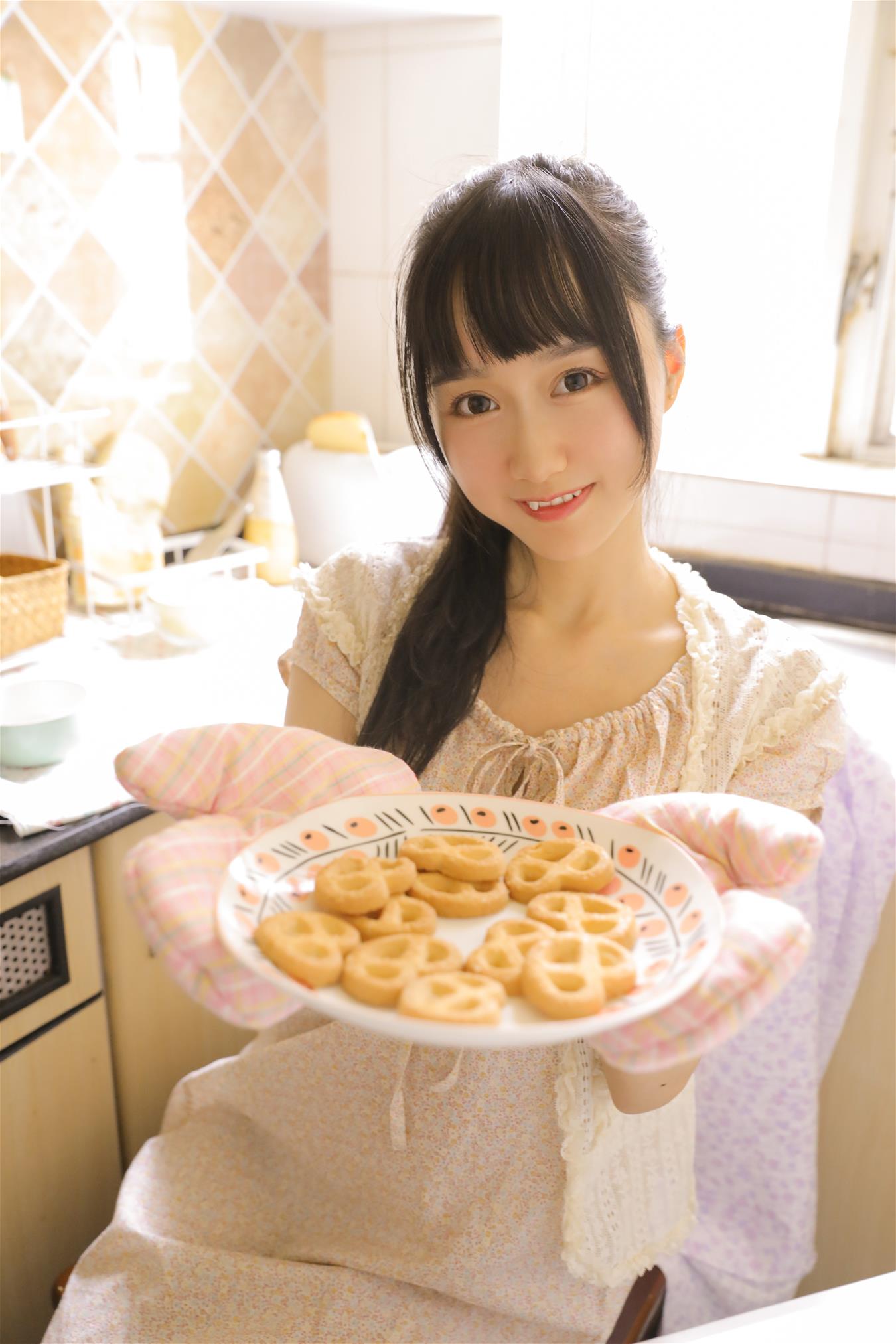 木绵绵OwO 绵相随 厨娘 [8P-24MB]