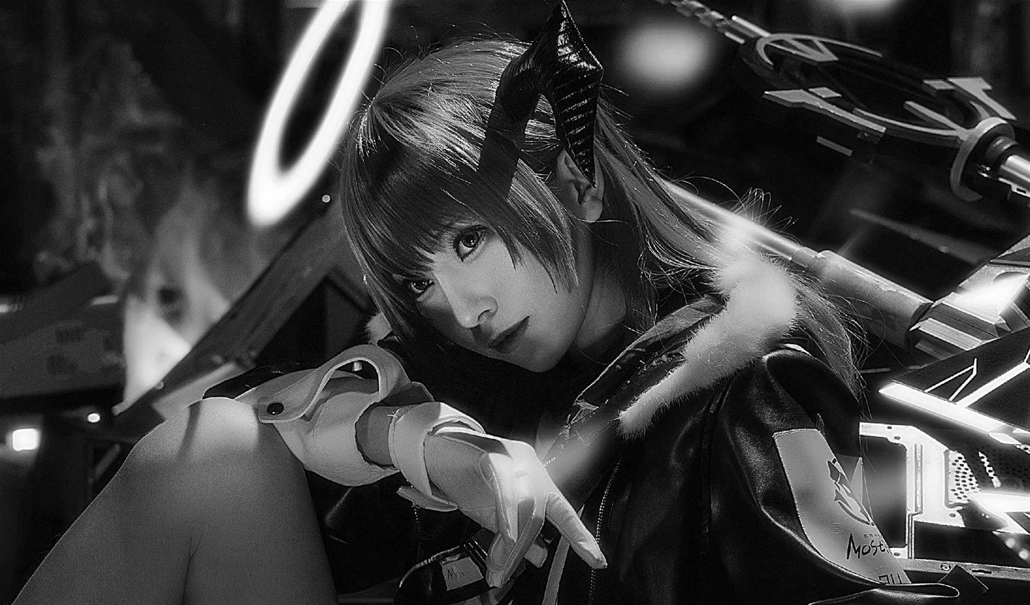 绮太郎_Kitaro 莫斯提马 [15P-32MB]