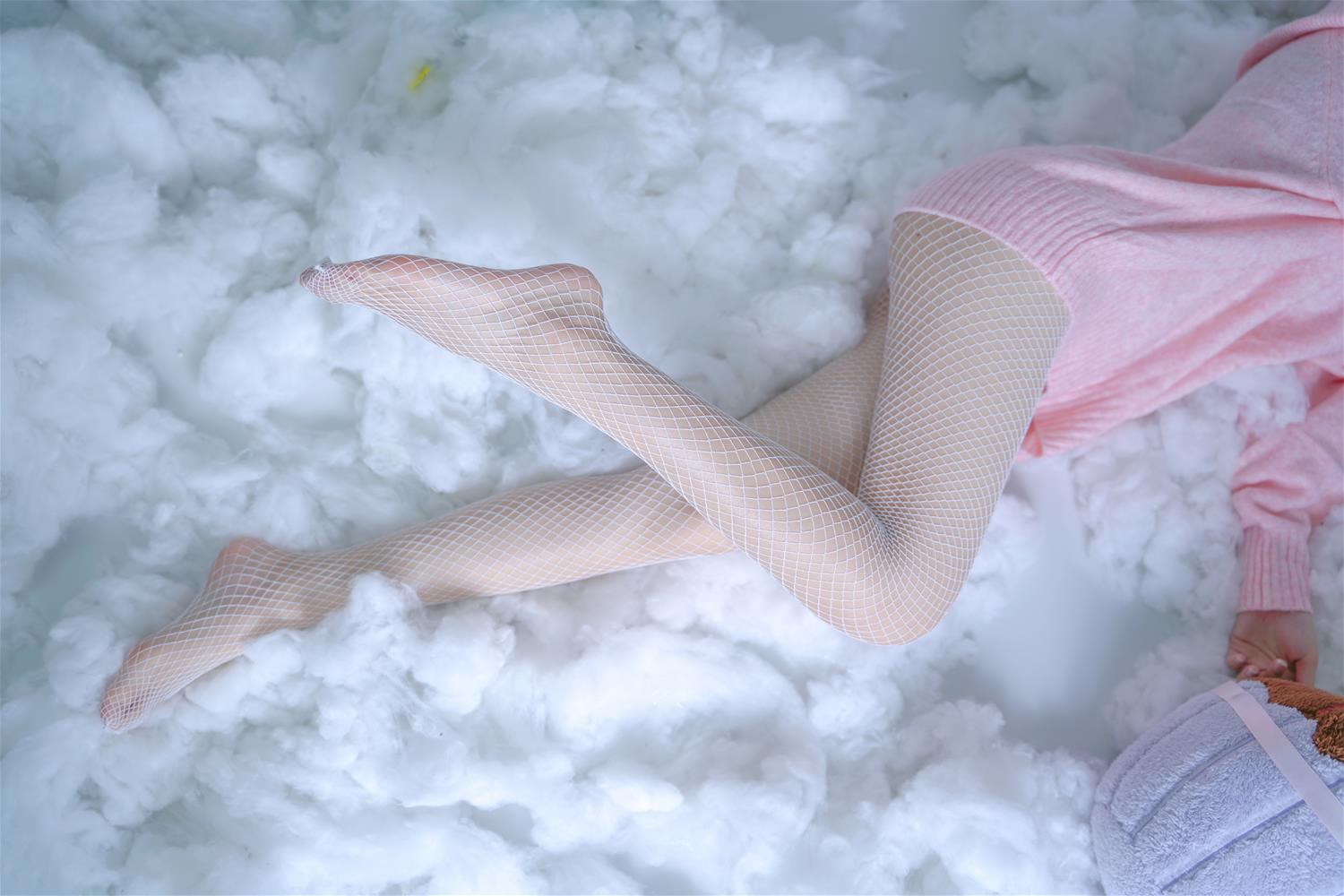 风之领域 NO.247 粉红毛衣和白网袜 [48P-1.24GB]