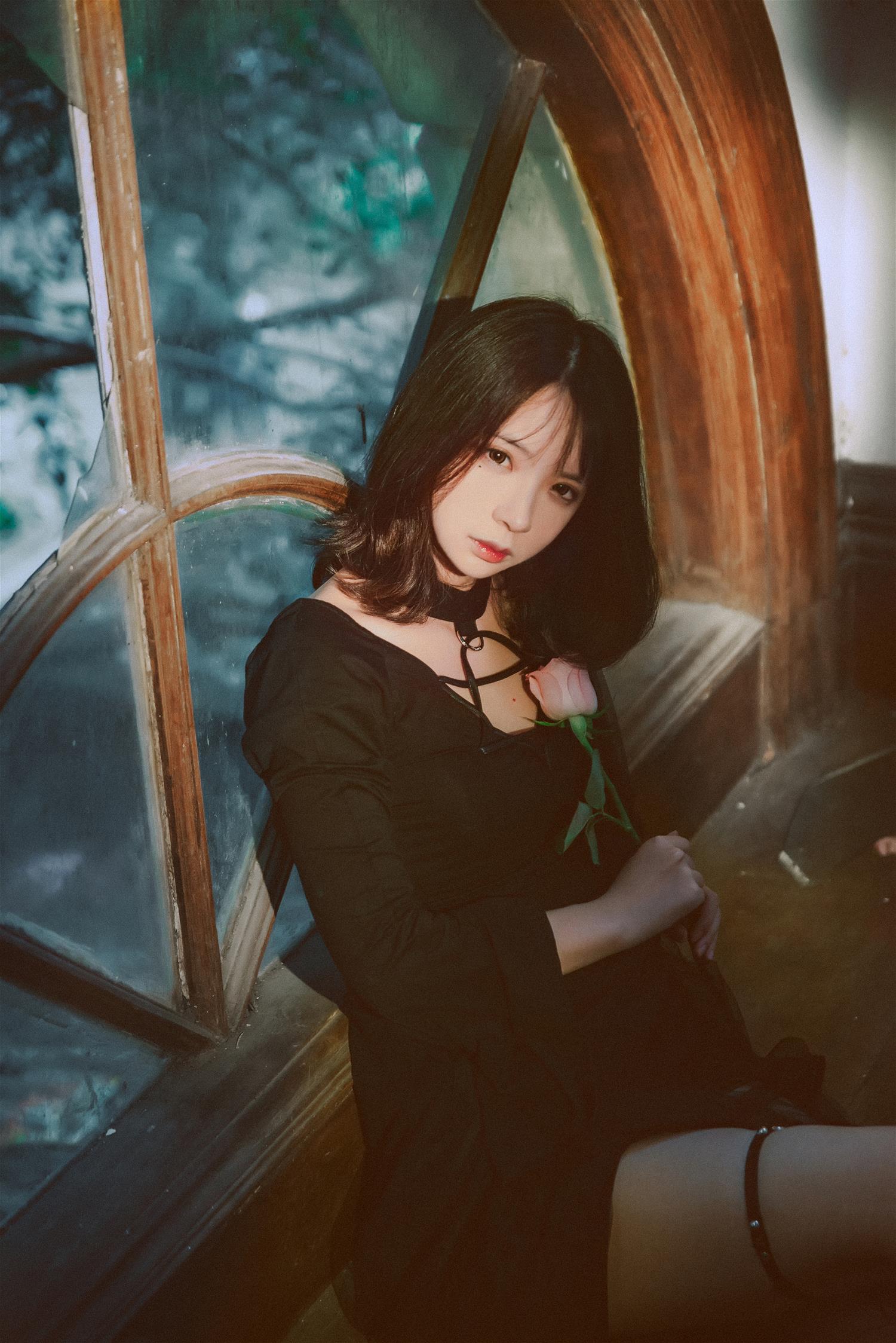 疯猫ss 沙面 [20P-404MB]