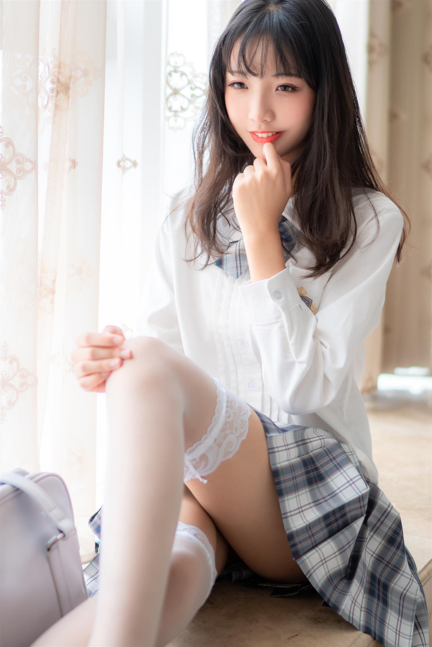 西呱呀呀呀 JK格子裙 [23P-148MB]