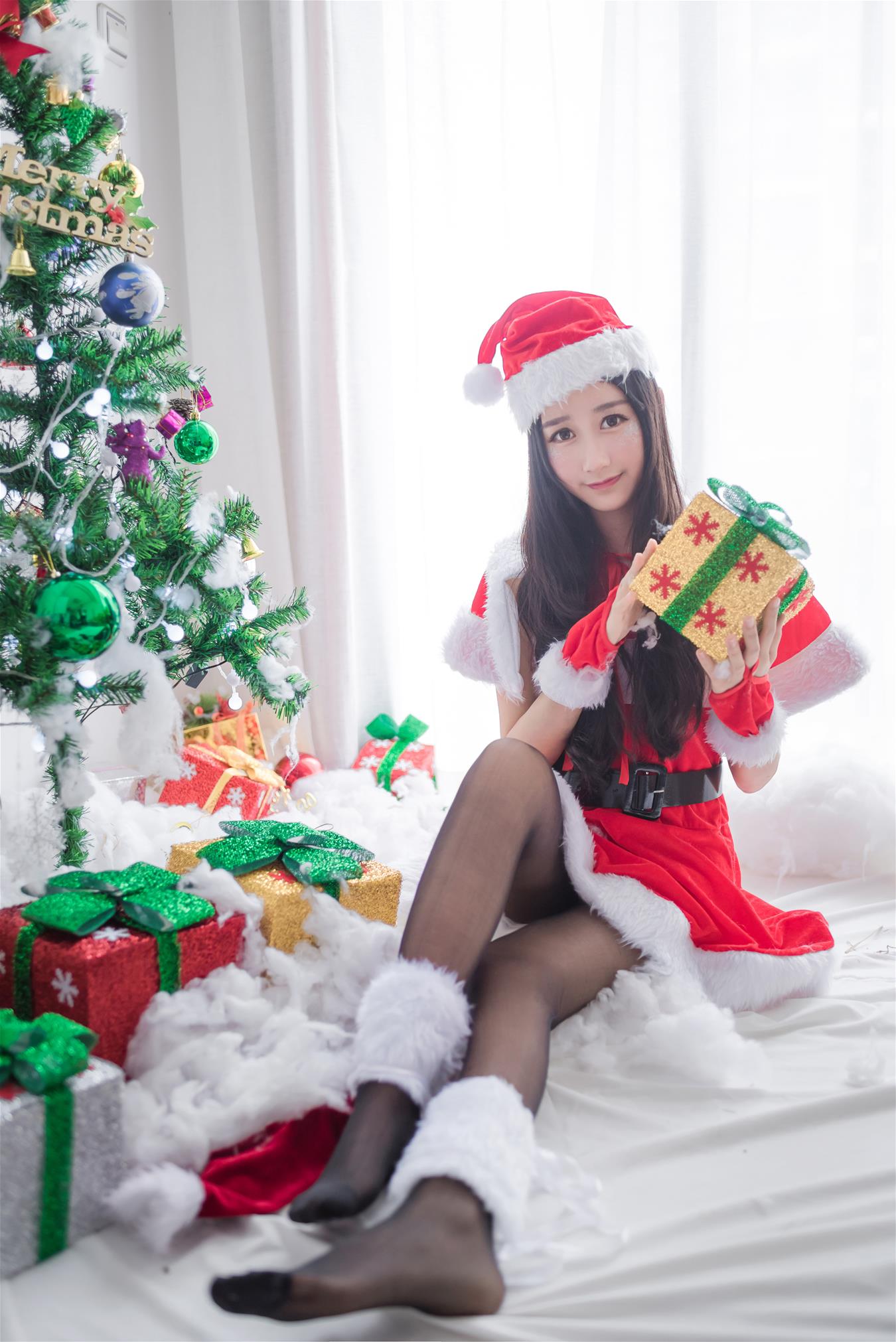 木绵绵OwO 圣诞老人和驯鹿酱 [46P-171MB]