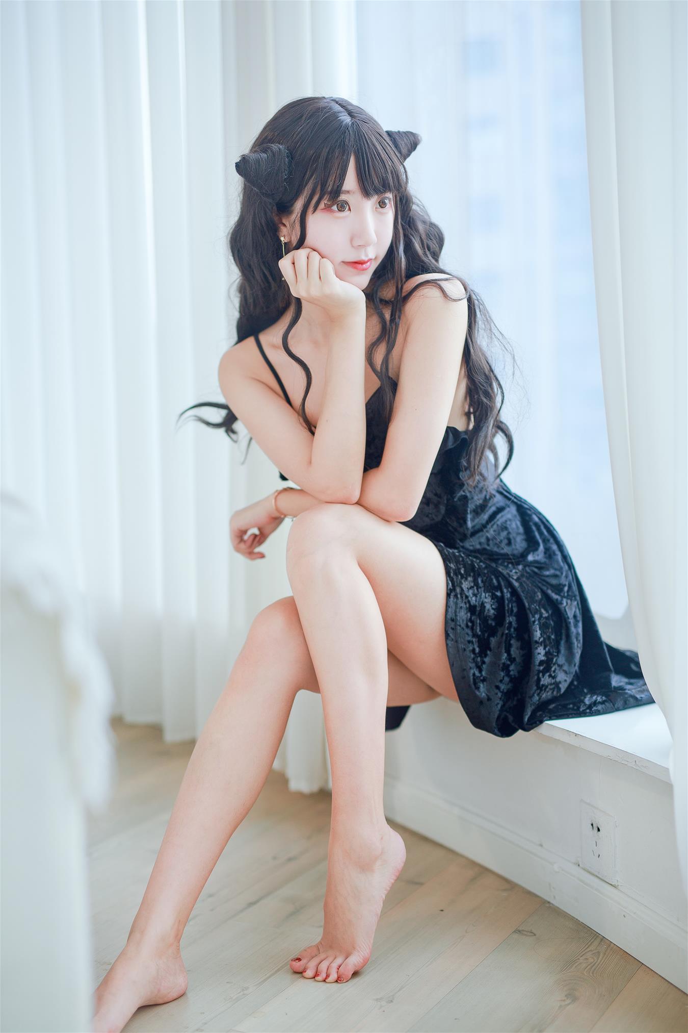 黑川 小恶魔黑裙子 [31P-374MB]