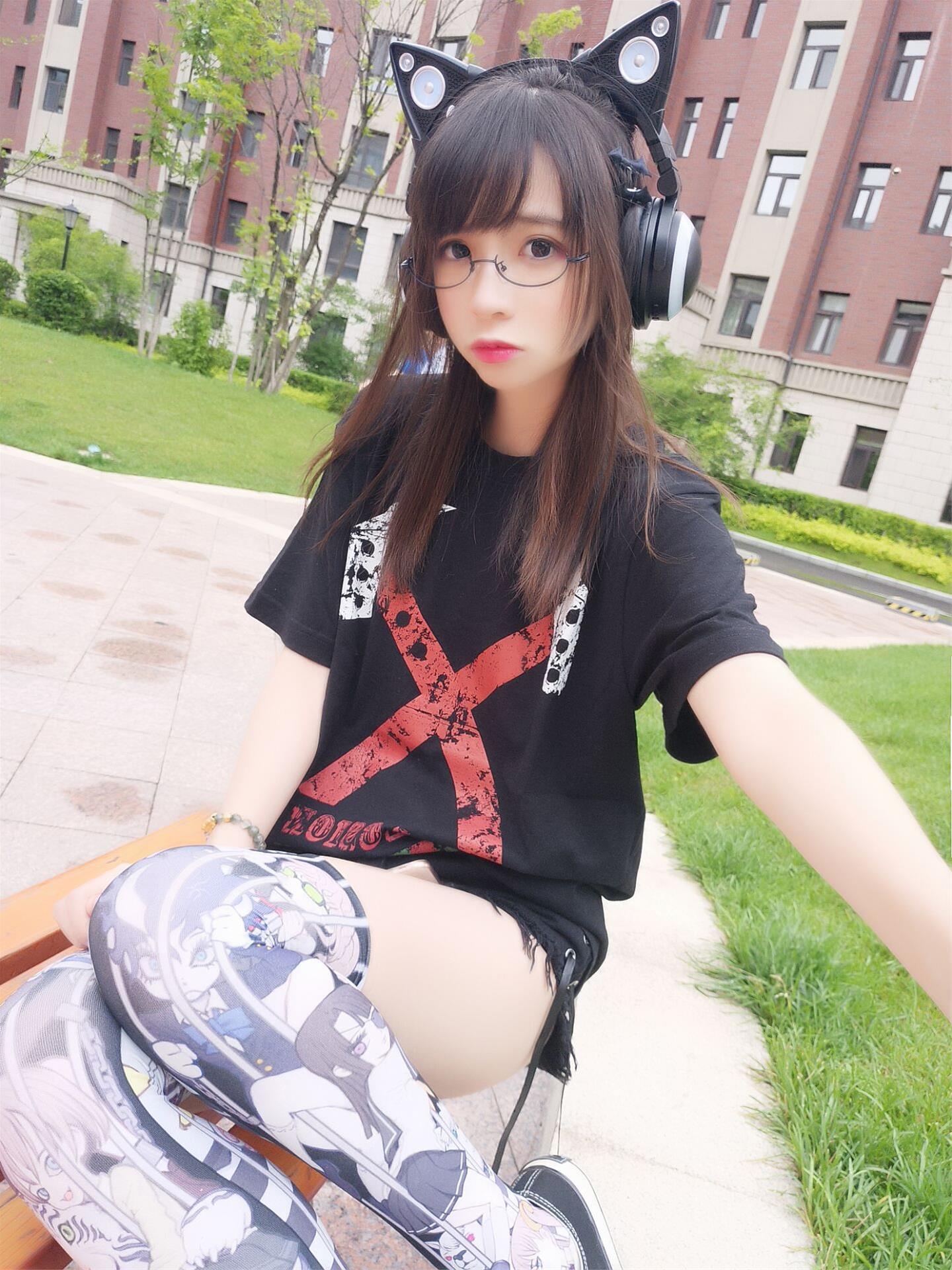 疯猫ss 直播自拍 [40P-130MB]