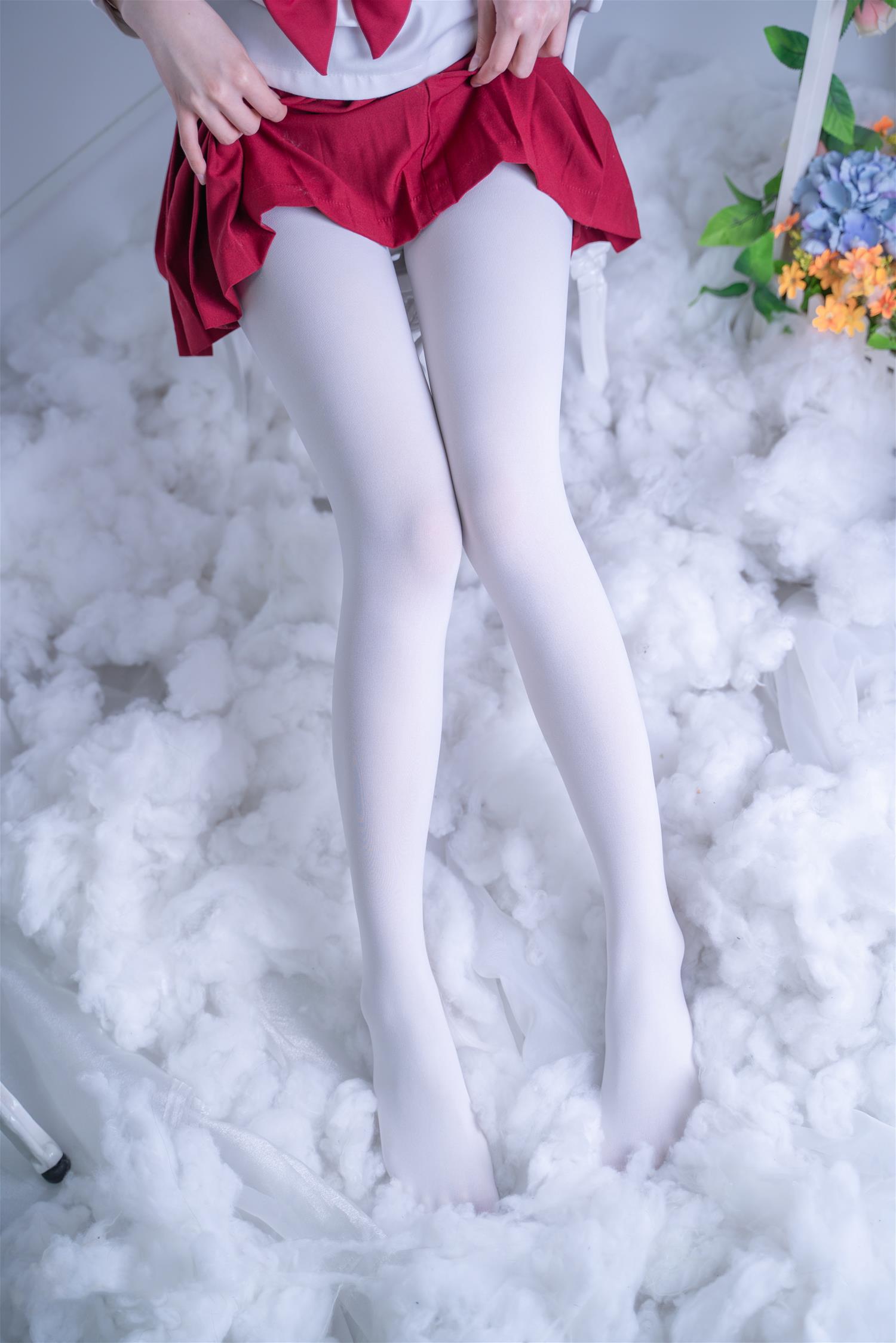 风之领域 NO.250 红裙与白丝 [44P-0.97GB]