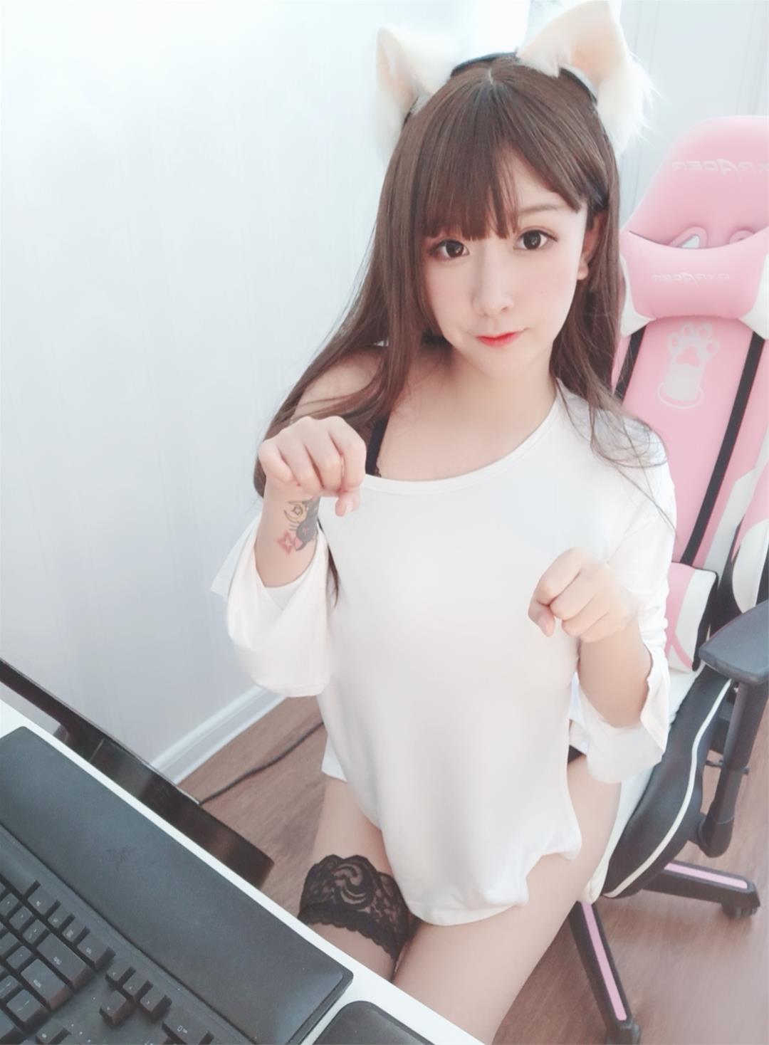 猫九酱 居家女友猫【自拍】 [30P-133MB]