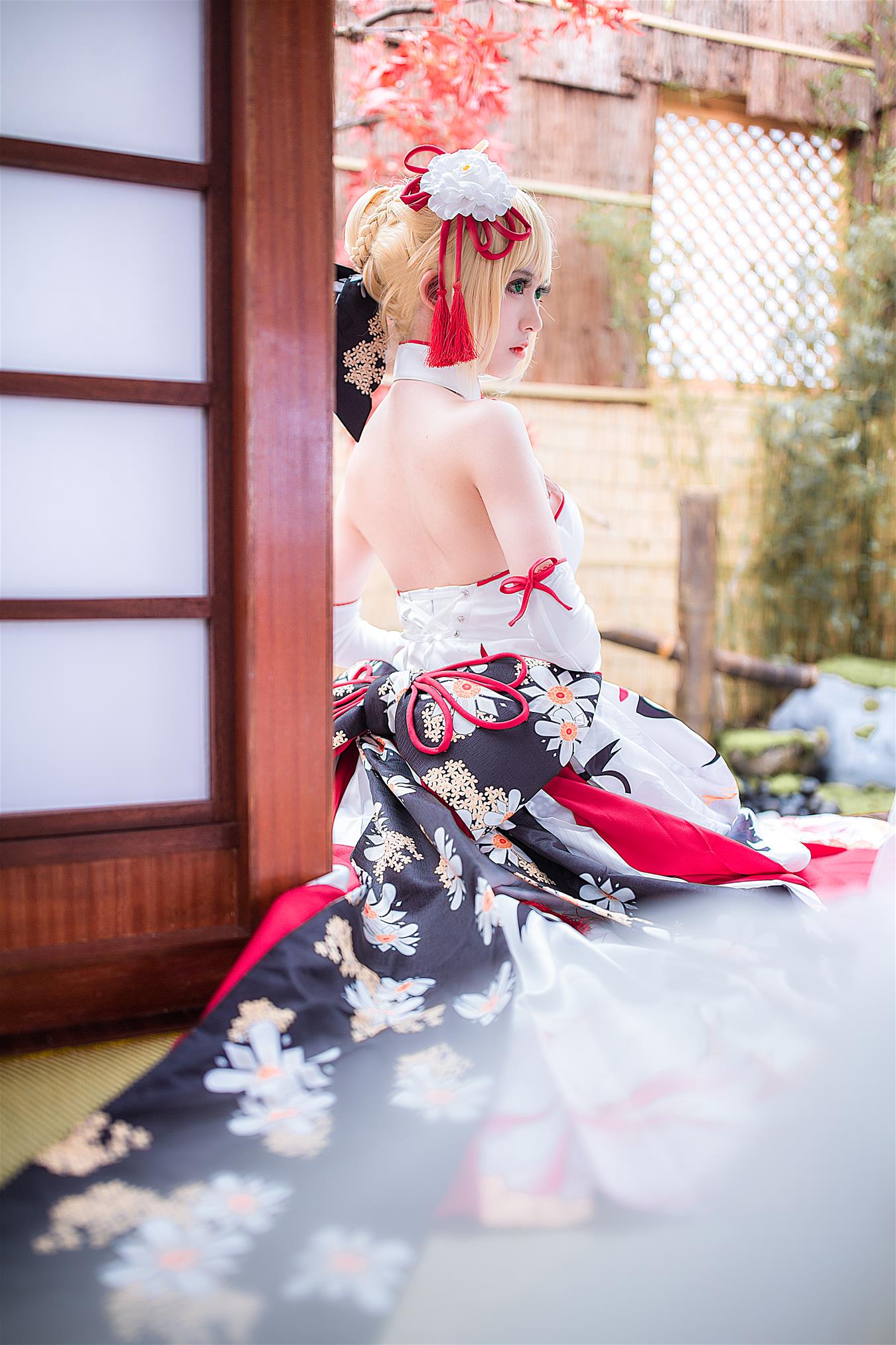 鳗鱼霏儿 King of Knight 和风礼服 [18P-212MB]